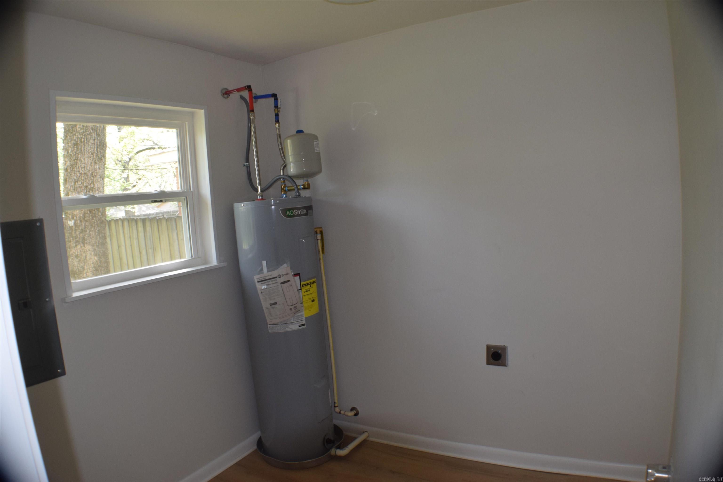 INDIAN HILLS - Residential