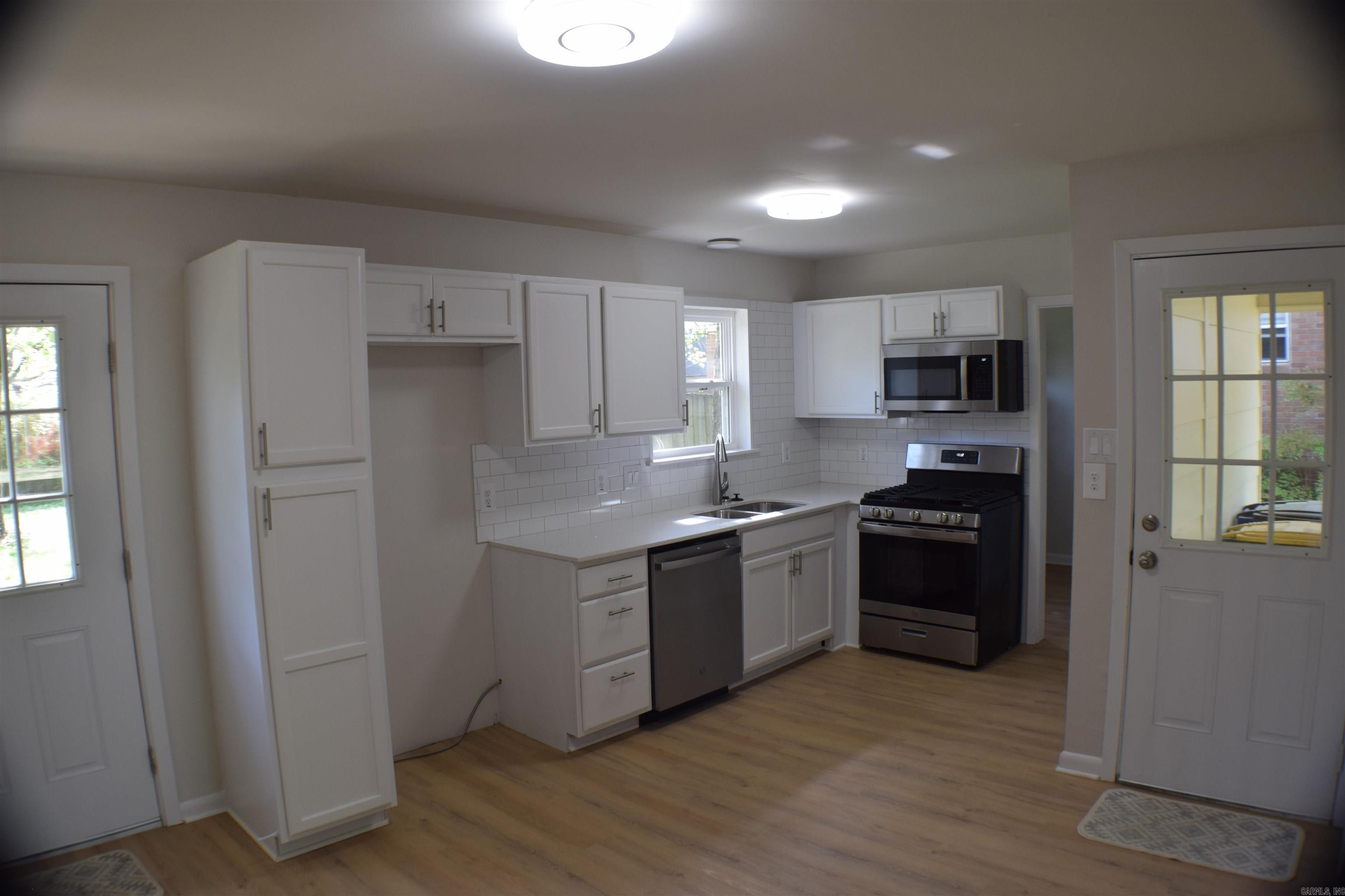 INDIAN HILLS - Residential