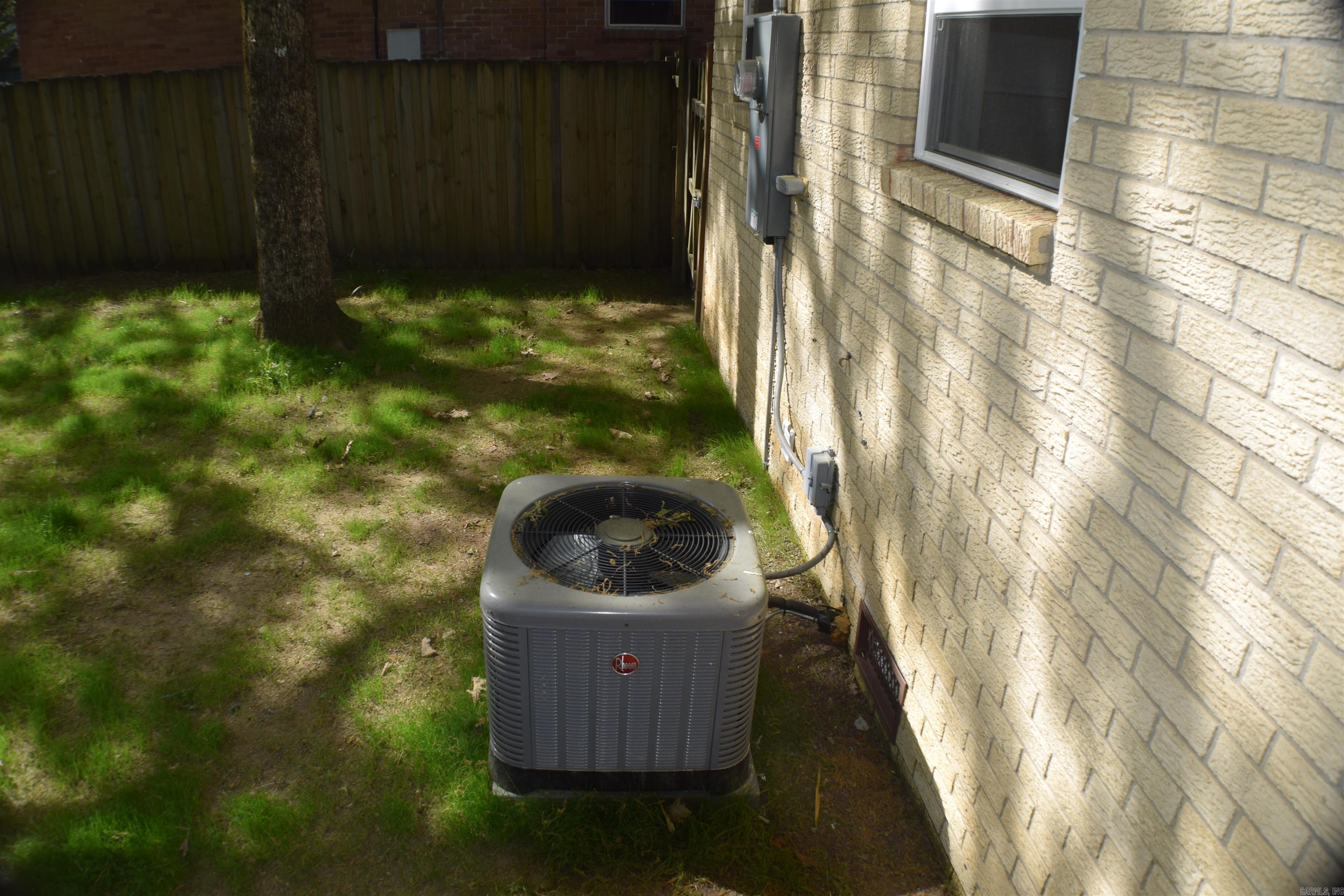 INDIAN HILLS - Residential