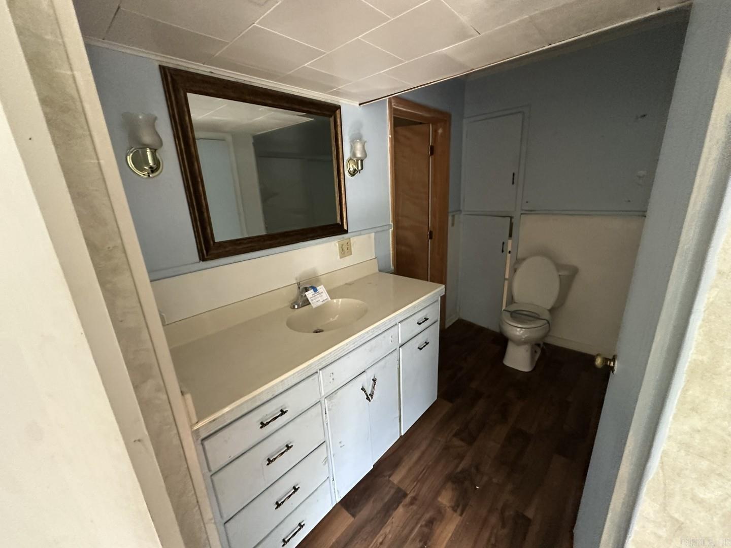 MCGAHHEY/LESLIES - Residential