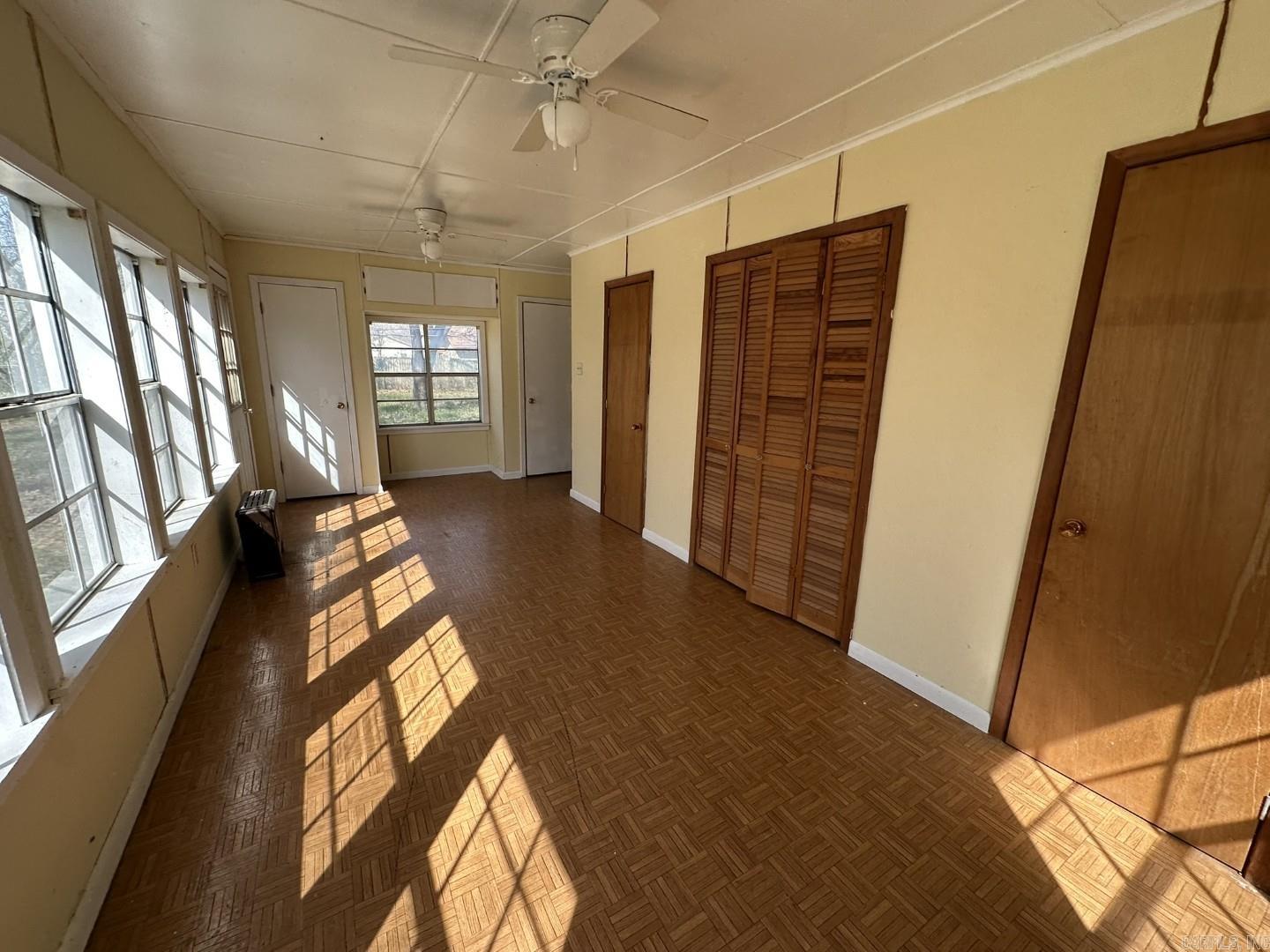 MCGAHHEY/LESLIES - Residential