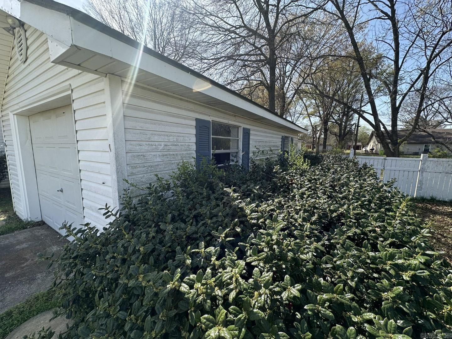 MCGAHHEY/LESLIES - Residential