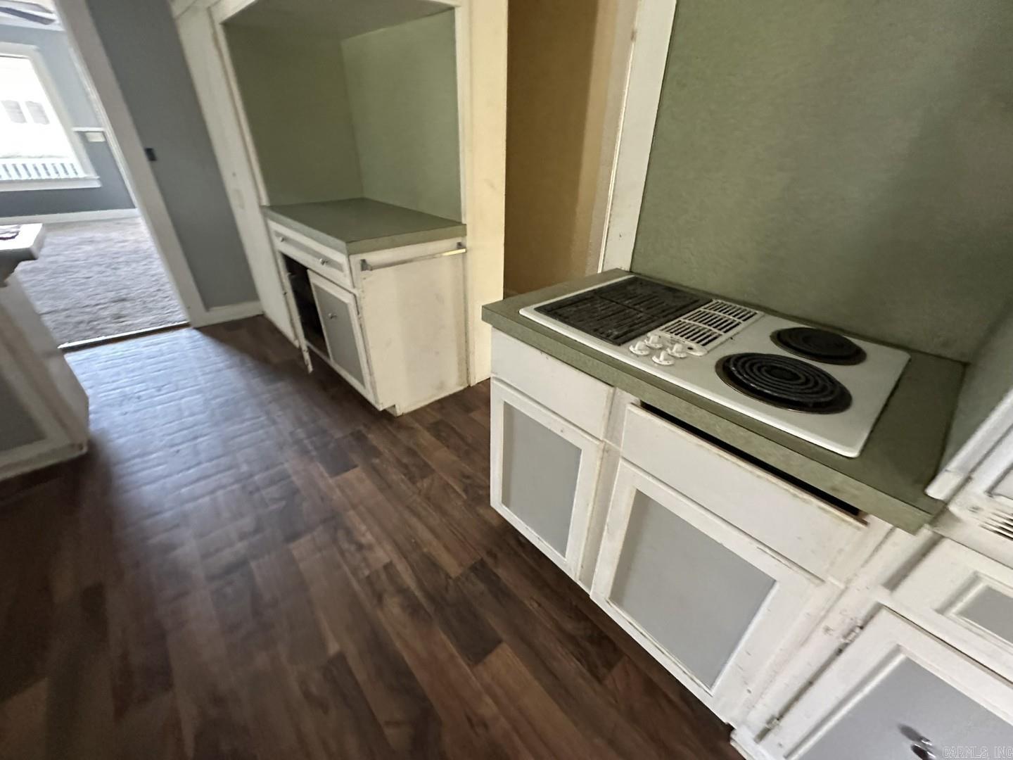 MCGAHHEY/LESLIES - Residential