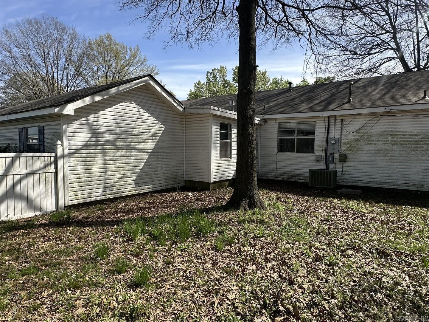 MCGAHHEY/LESLIES - Residential