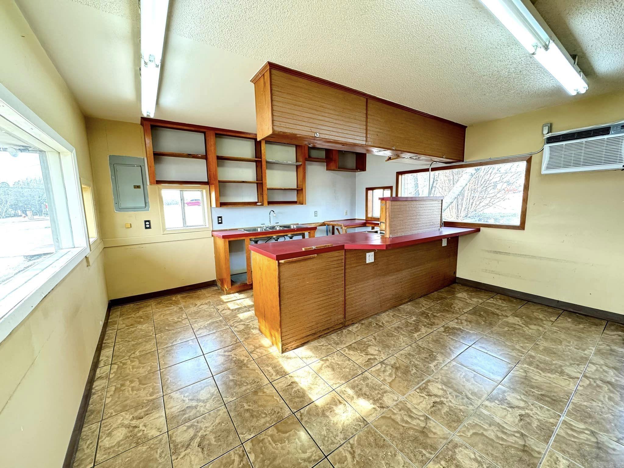 Metes & Bounds - Commercial Sale