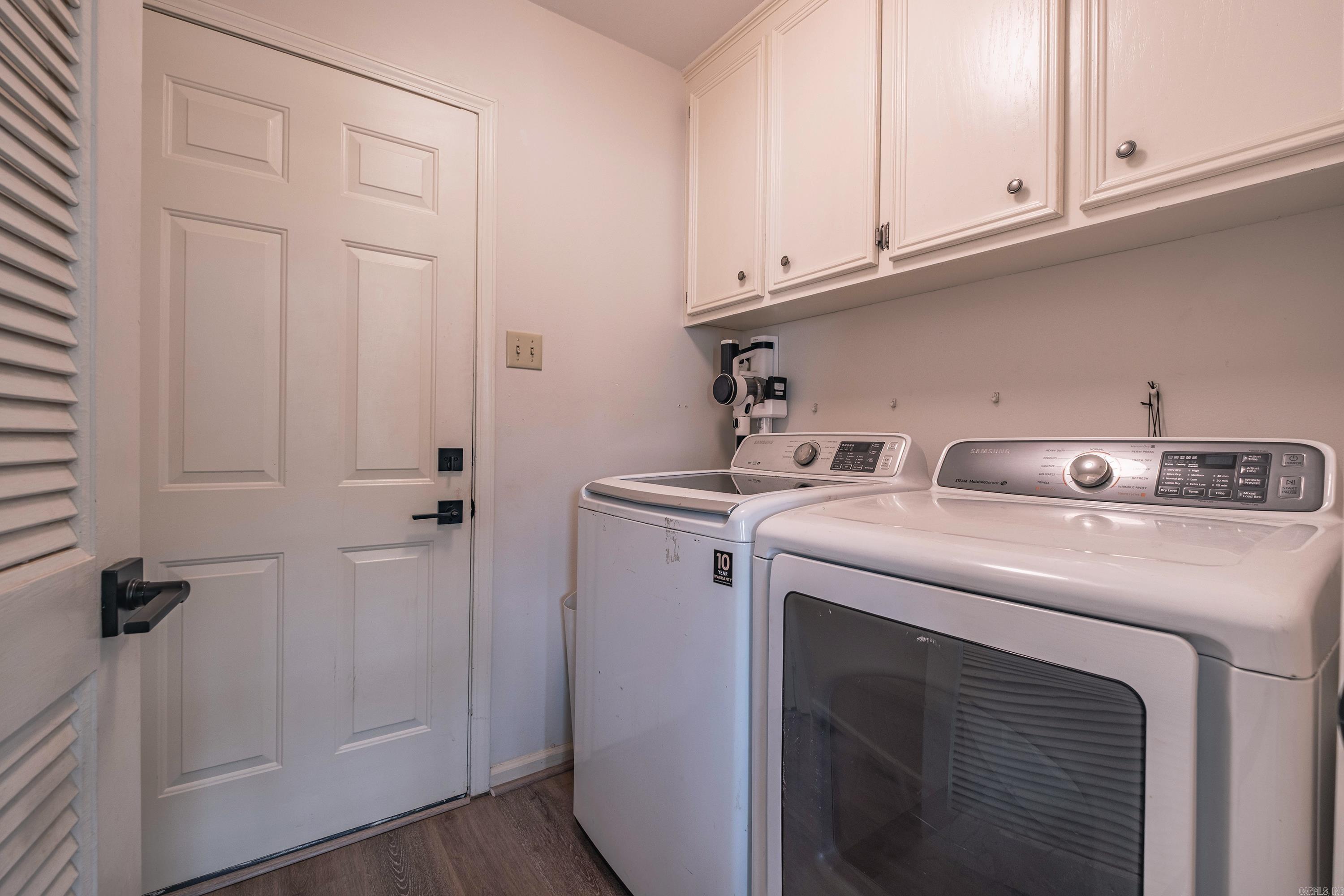 CEDAR RIDGE - Residential