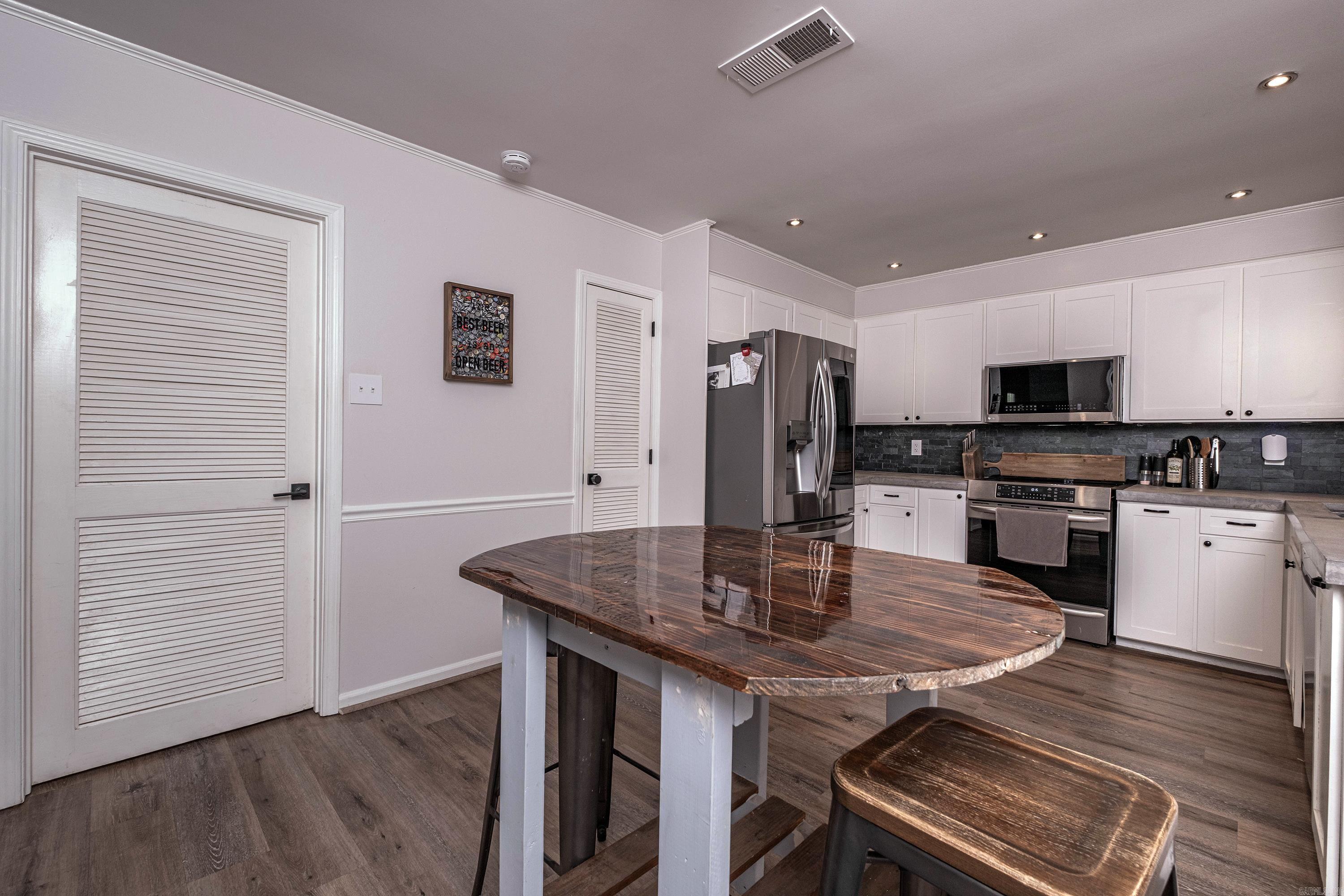 CEDAR RIDGE - Residential