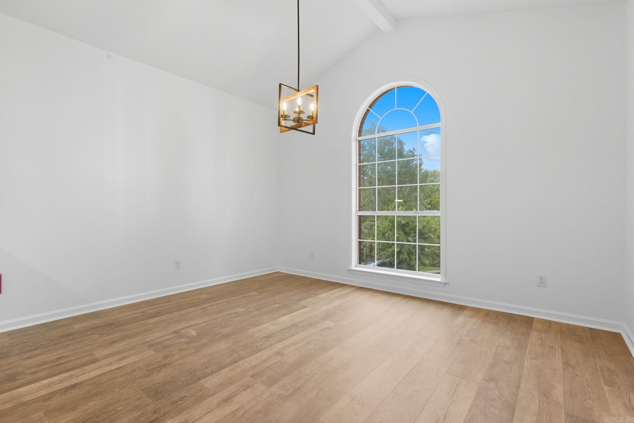 CARRIAGE CREEK - Residential