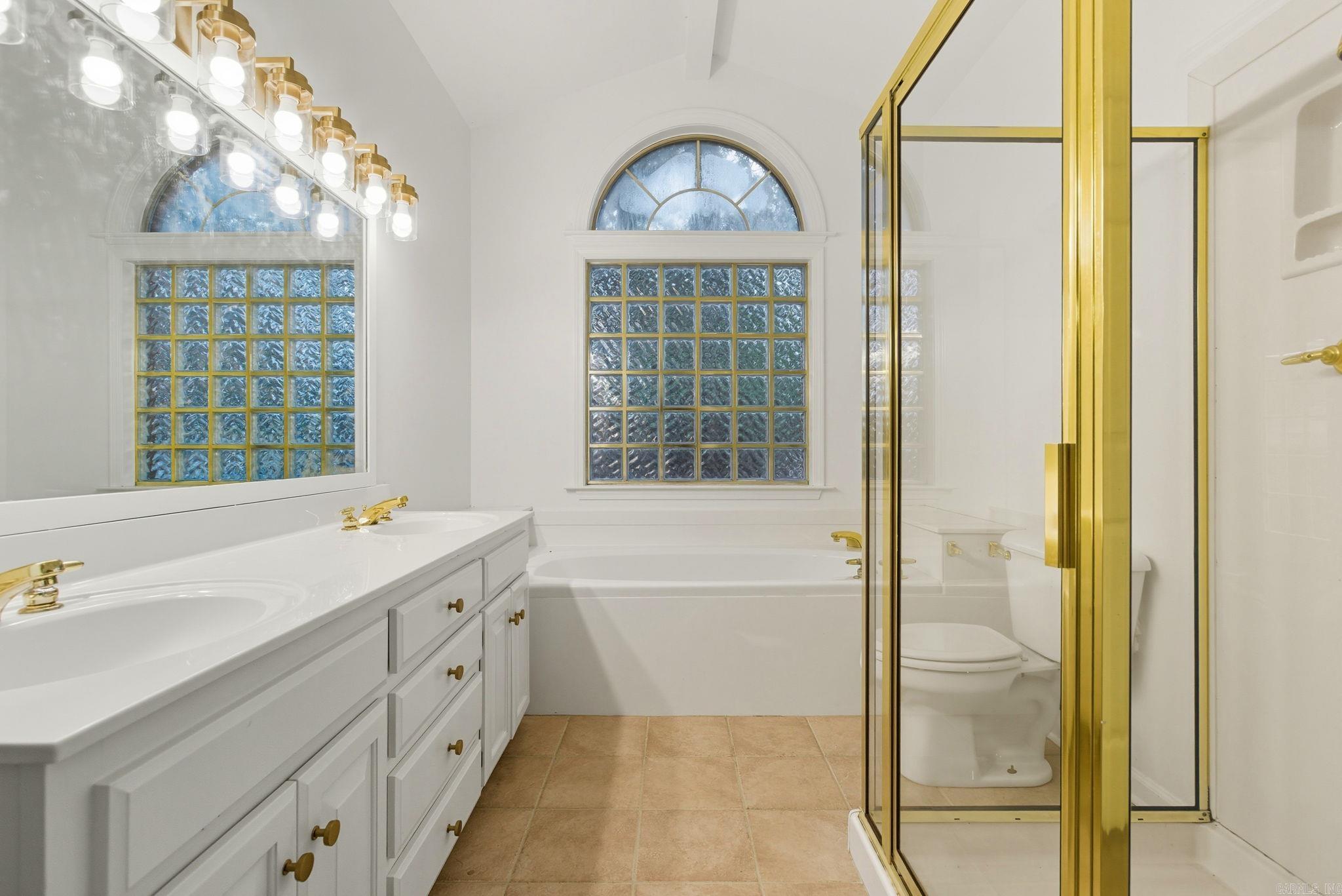 CARRIAGE CREEK - Residential