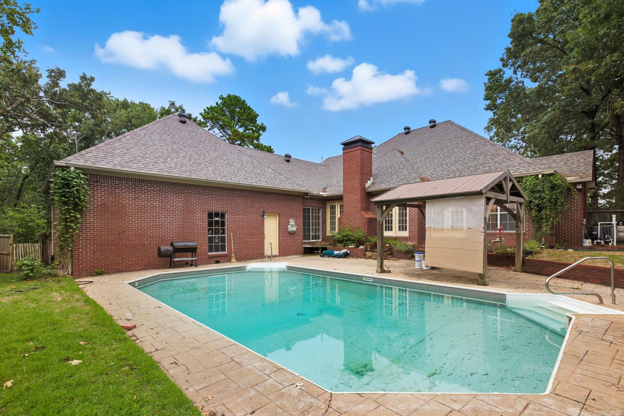 CARRIAGE CREEK - Residential