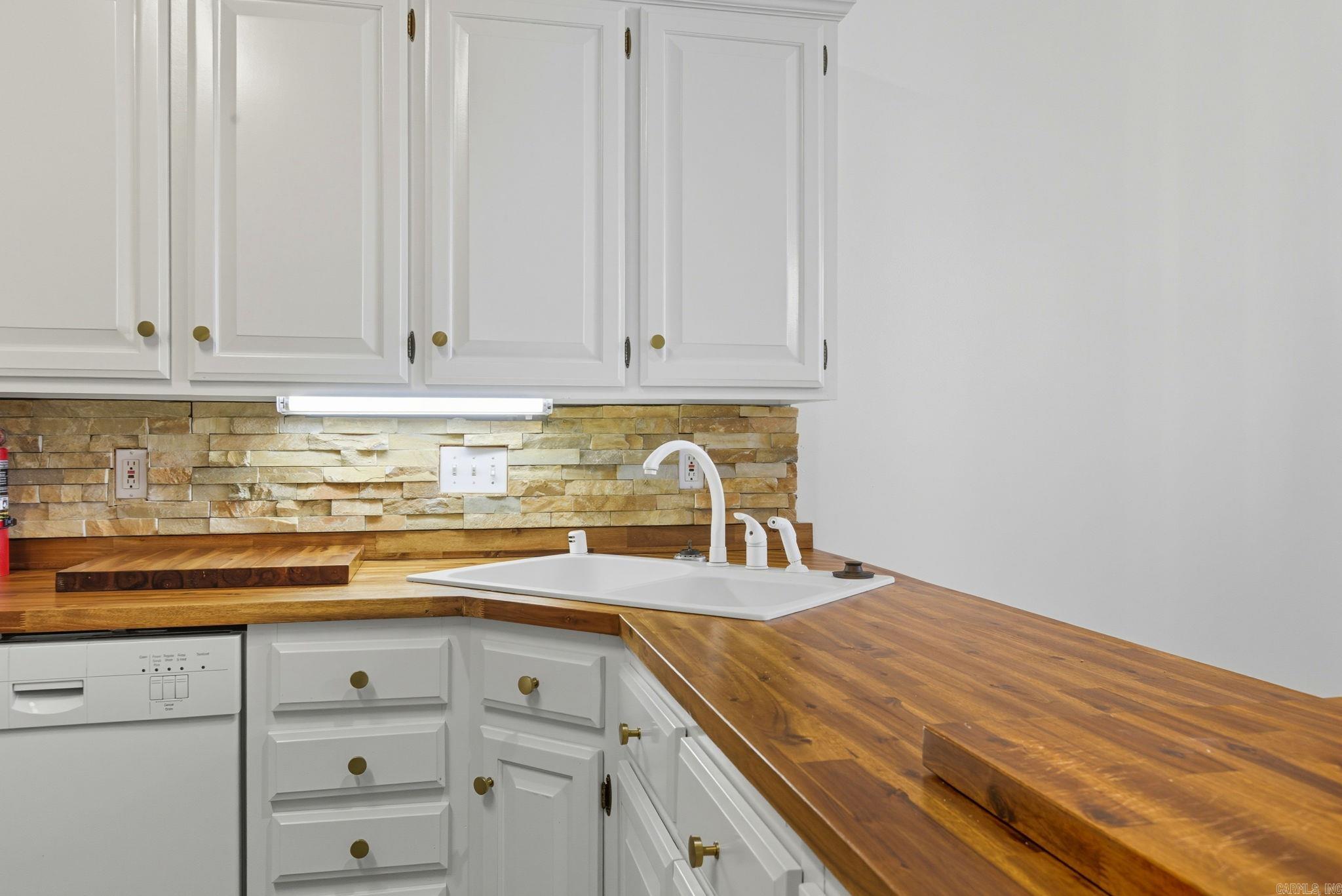 CARRIAGE CREEK - Residential