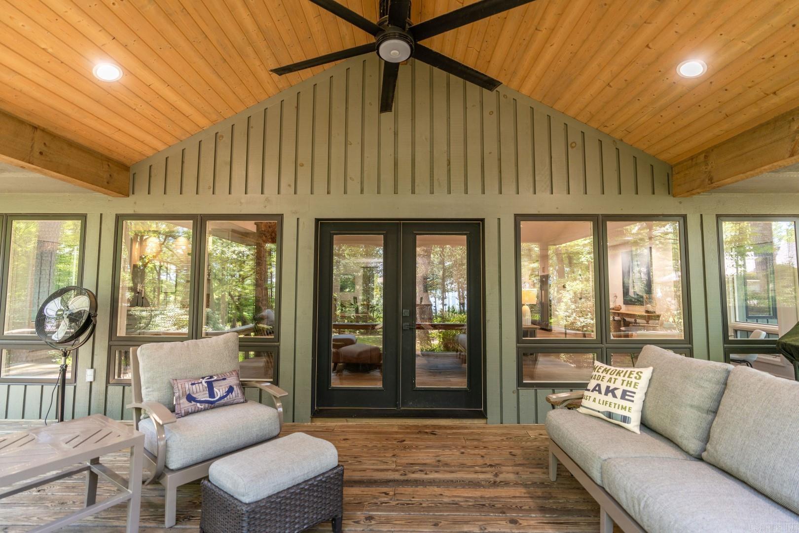 Eden Isle-Lakeland - Residential