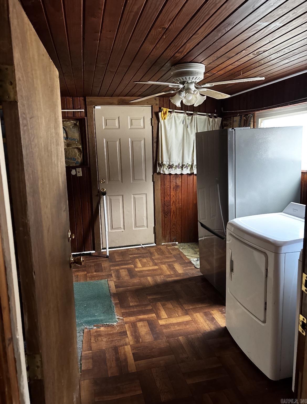 BARROW JOHN - Residential