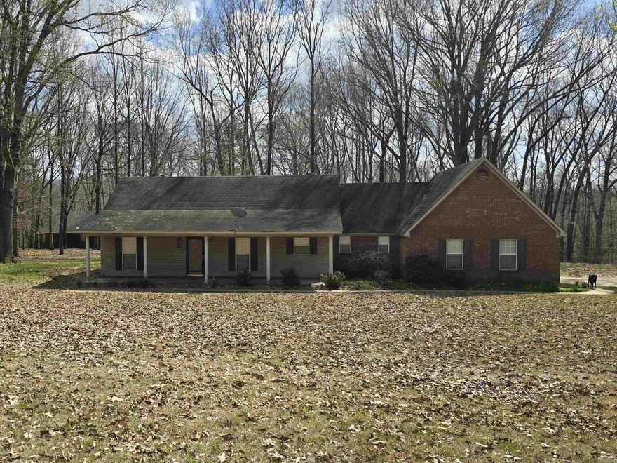 Country living at it's best! This 3 bedroom, 2 bath home located in Edgar Estates is approx 1626 sq ft and sits on approx 1 acre. The best of both worlds with a country setting not far from Wynne city limits. This home is all electric and features a large living room with vaulted ceilings, an eat-in kitchen with breakfast bar, a large covered porch on the front and wooden deck on the back and a 2 car garage.