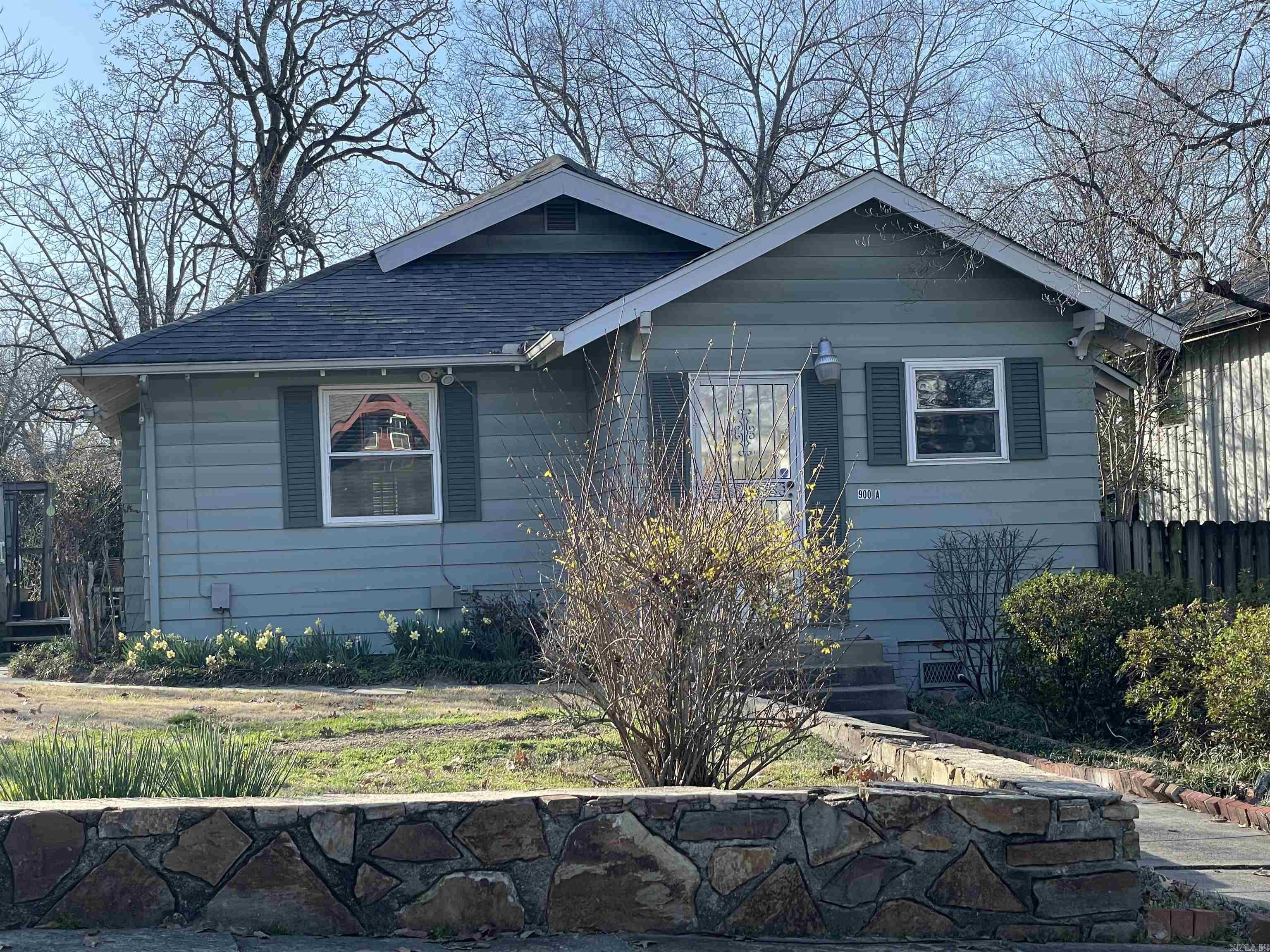 EAST PULASKI HGTS - Residential