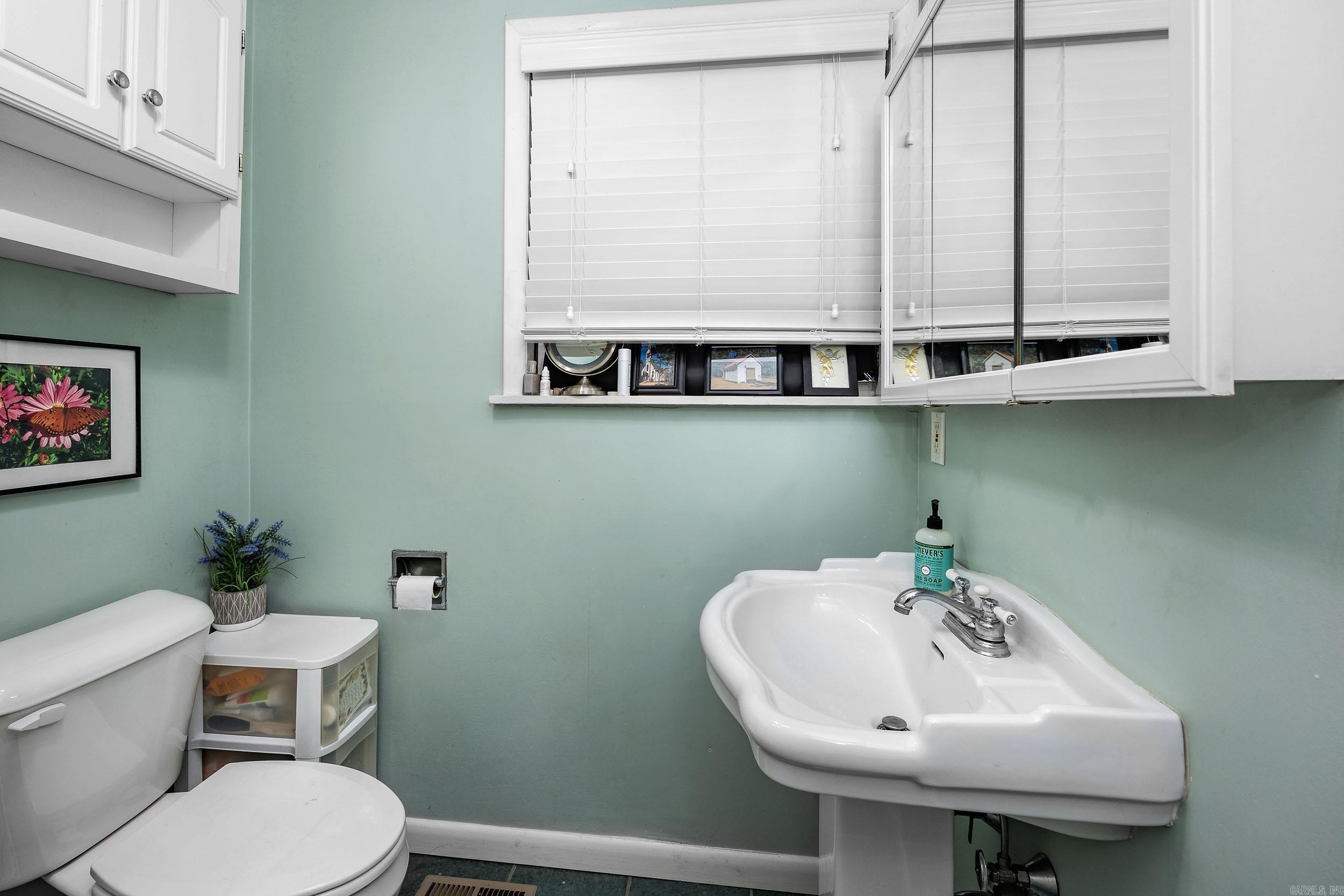 EAST PULASKI HGTS - Residential