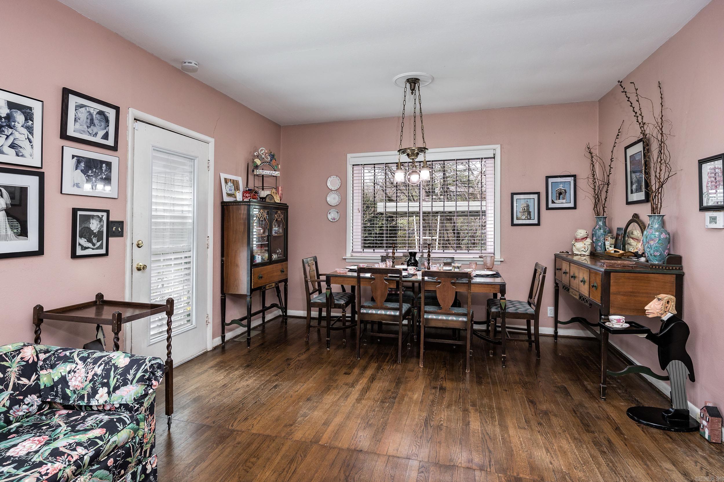 EAST PULASKI HGTS - Residential