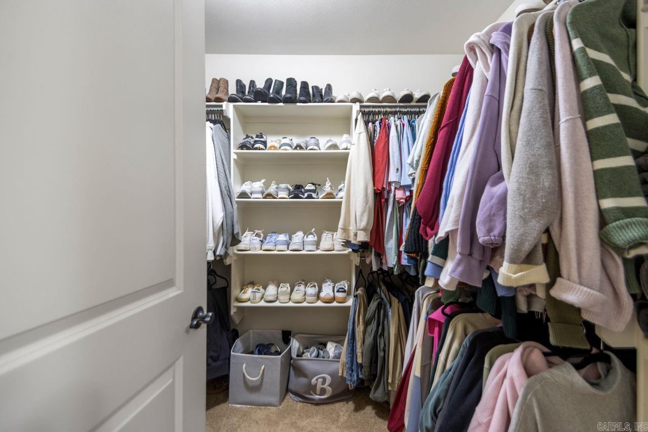 NORTH HAVEN - Residential