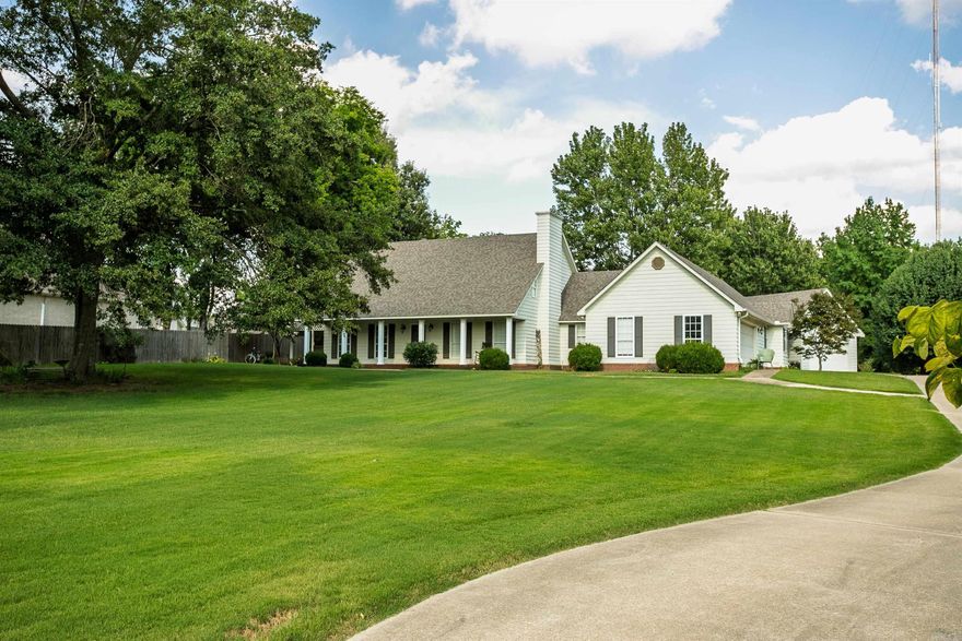 Get ready to fall in love with this picturesque 4 bedroom, 3 1/2 bath 3200 Sq ft dream home on nearly 1.7 acres in the Valley View District! From the eat-in kitchen, to the giant primary suite, to the serene back patio... You'll feel like you're living in a Hallmark Movie! This home is full of extras too. Formal living room,den or study, built-ins through out, even a third car garage/workshop. Schedule your appointment to see it before it becomes someone else's dream home.