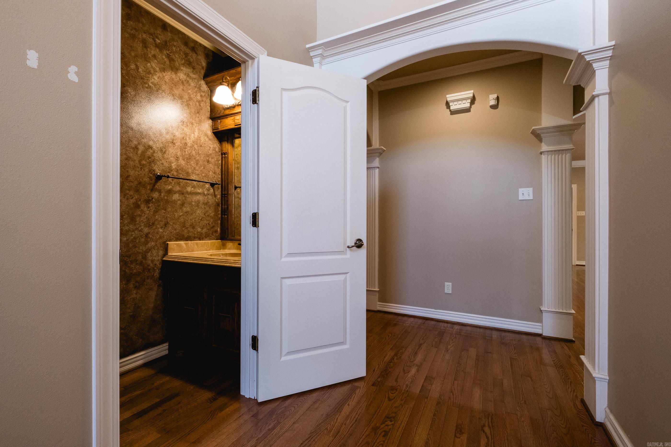 PLEASANT VALLEY MANOR - Residential