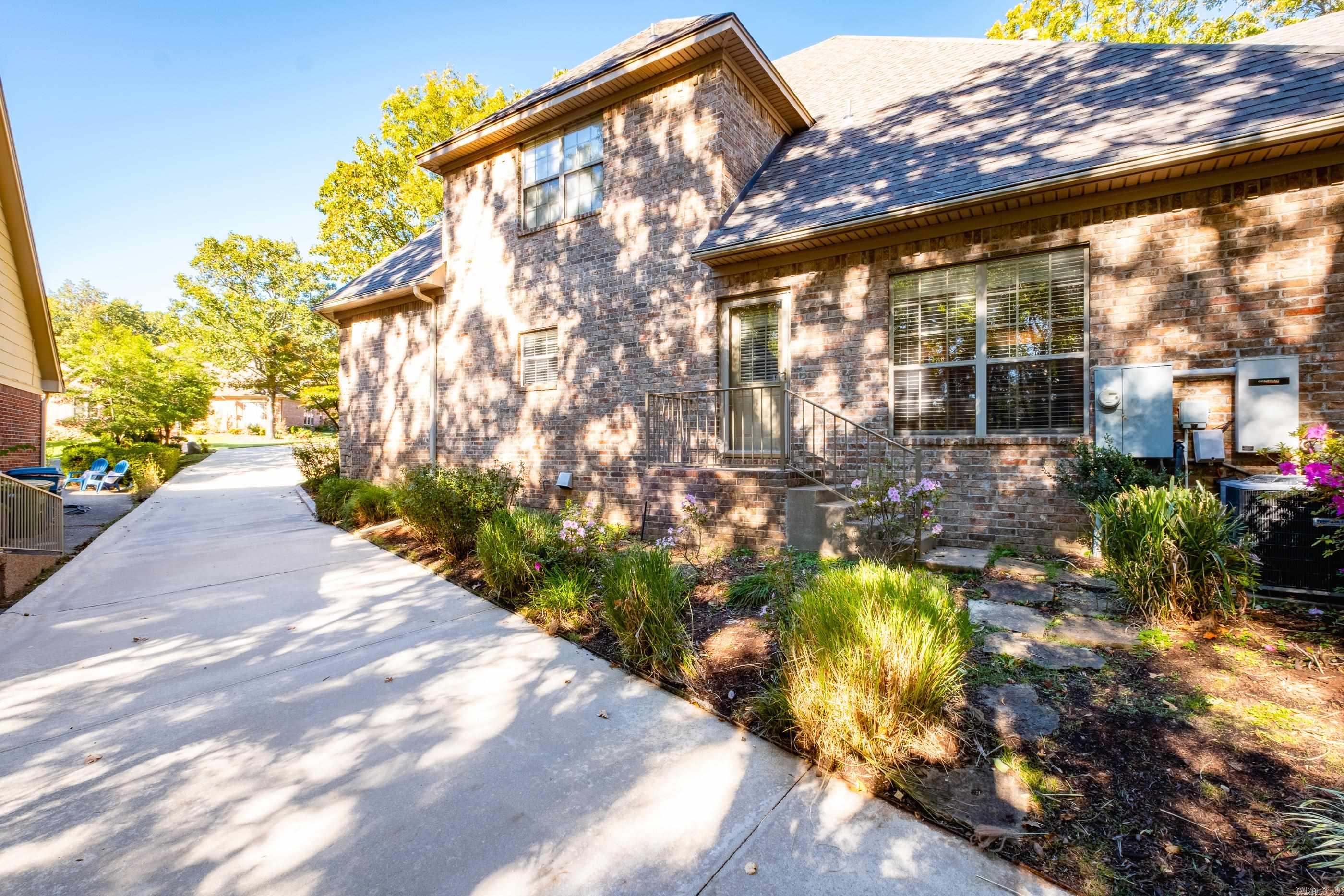 PLEASANT VALLEY MANOR - Residential