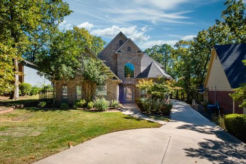 Photo of 37 Rocky Valley Cove, Little Rock, AR 72212 (MLS # 25042465)