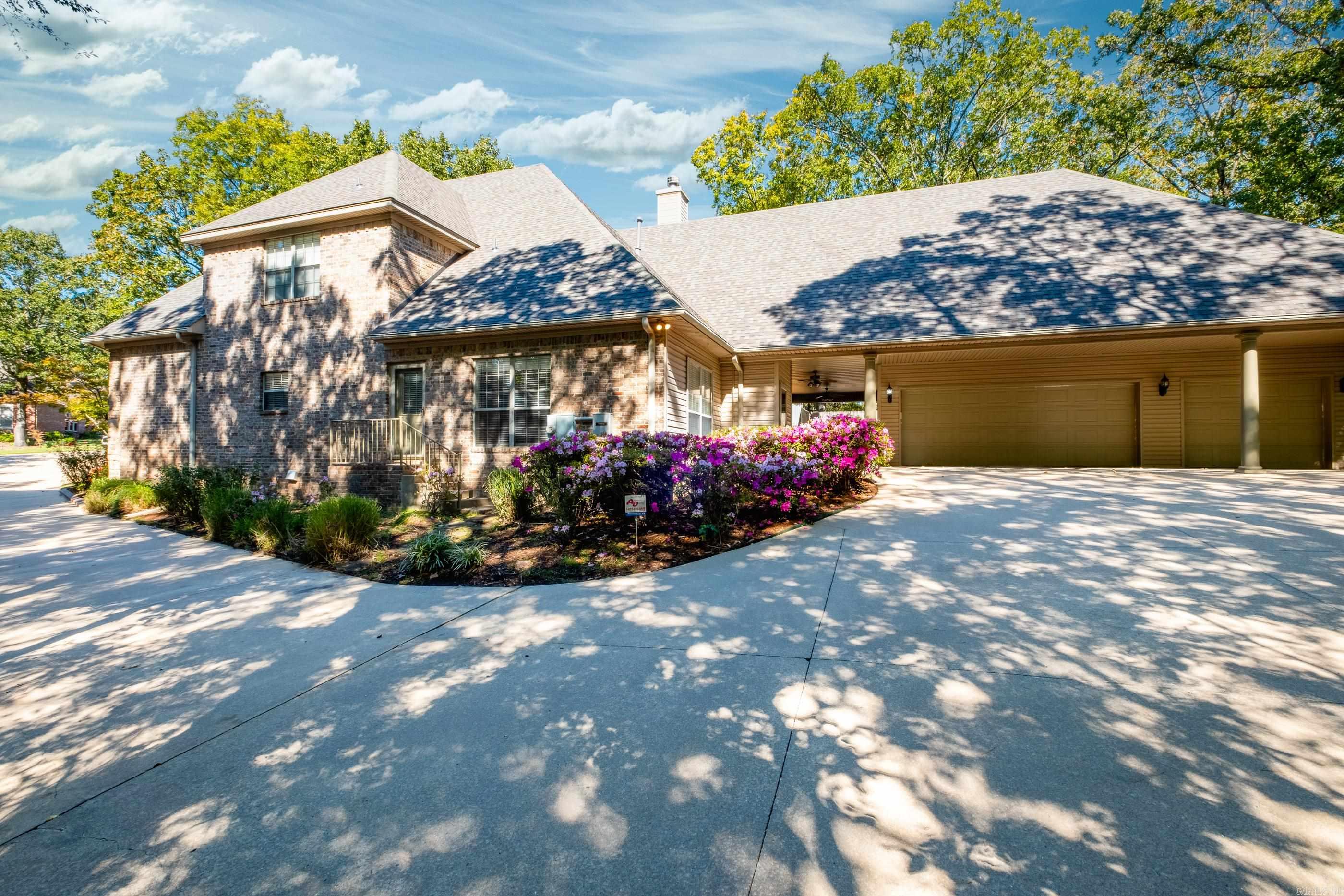 PLEASANT VALLEY MANOR - Residential