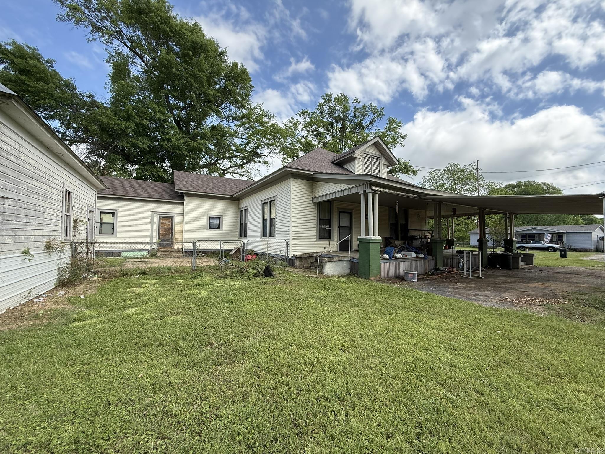 Original Mineral Springs - Residential