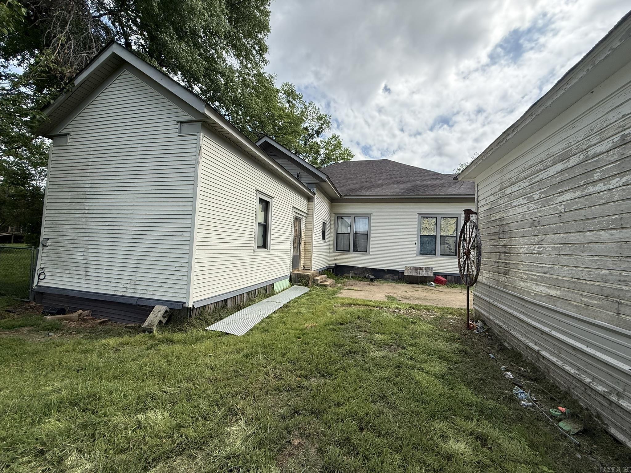 Original Mineral Springs - Residential