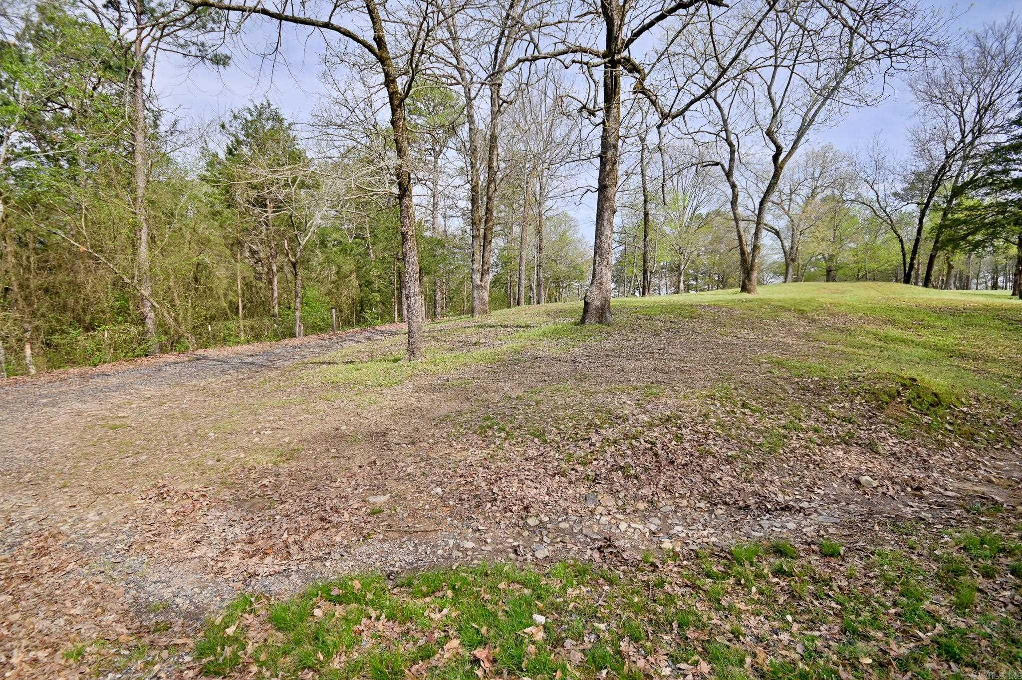COUNTRY CLUB ESTATES - Residential