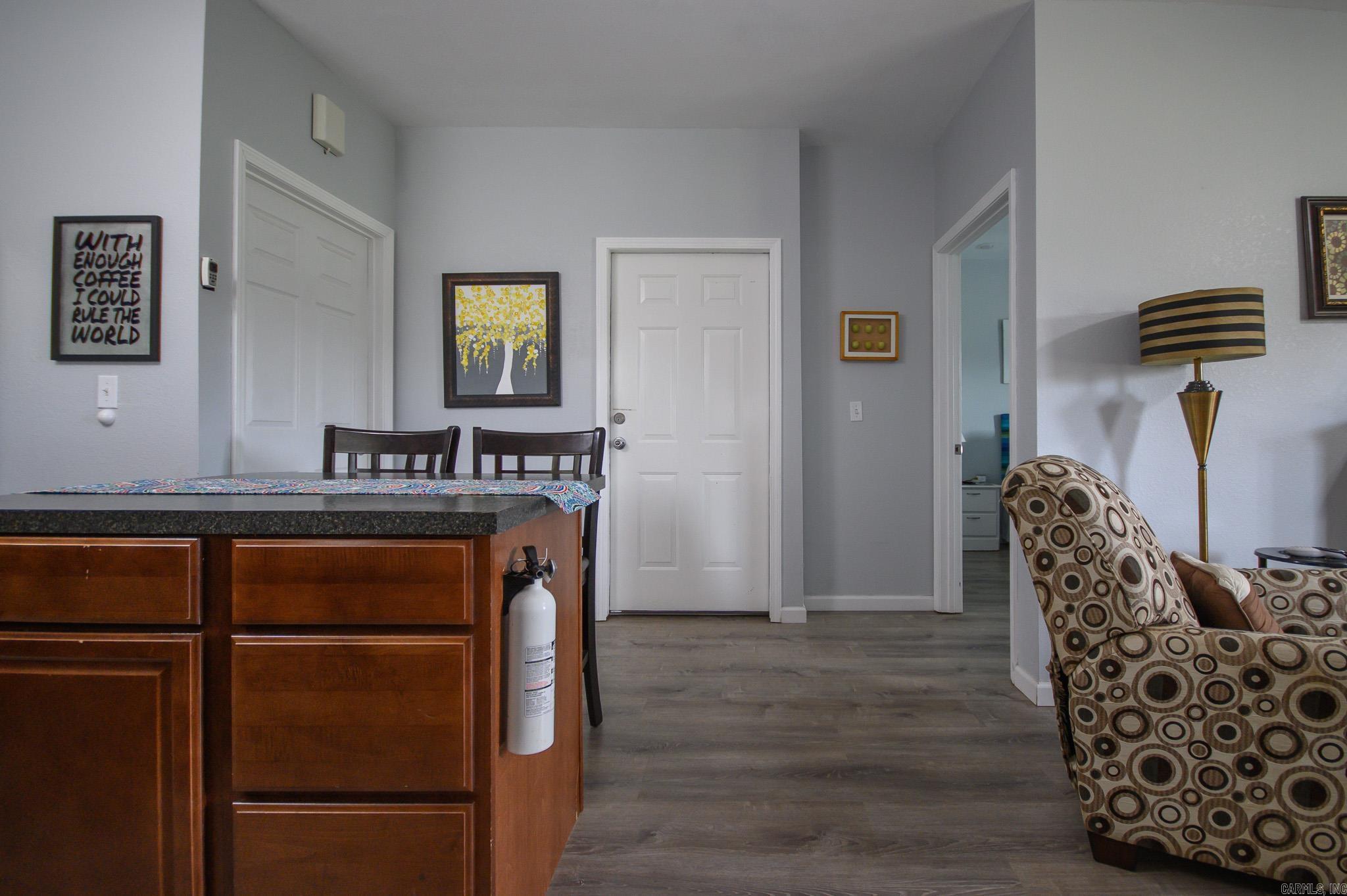 COUNTRY CLUB ESTATES - Residential