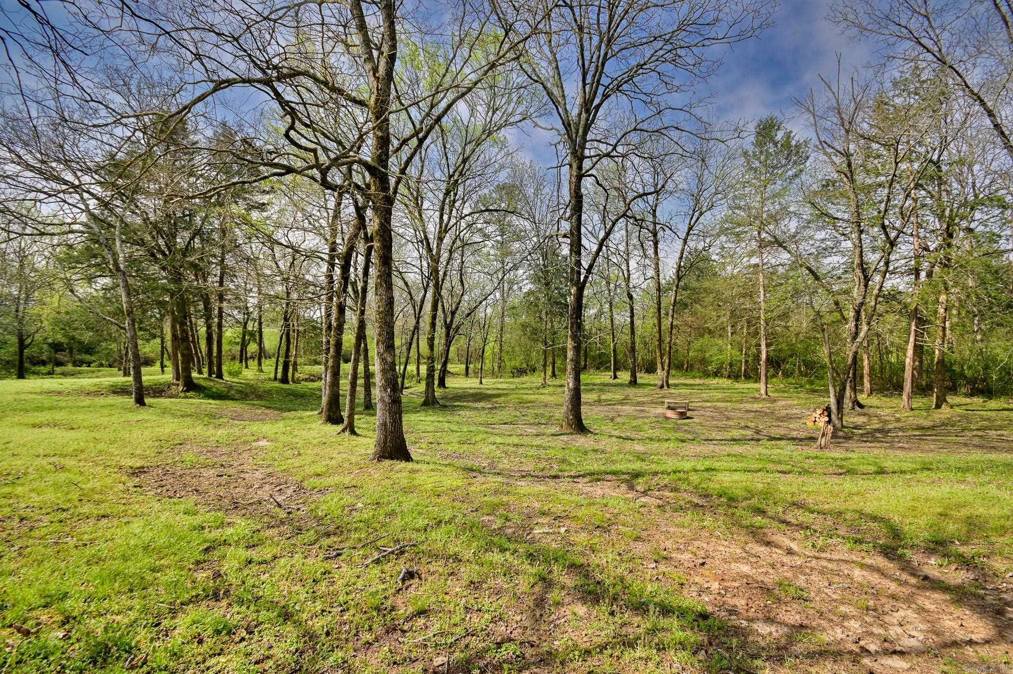 COUNTRY CLUB ESTATES - Residential