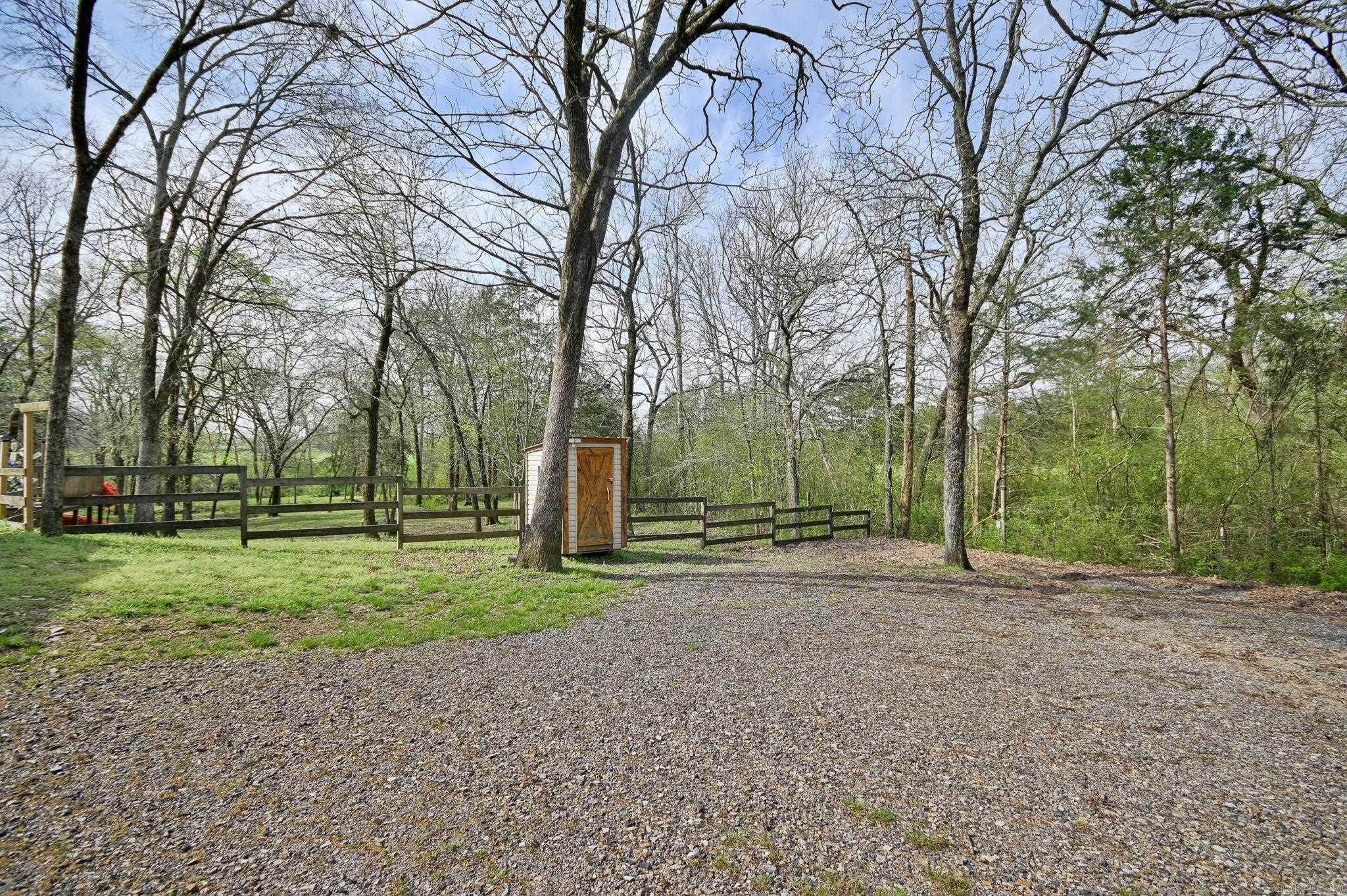 COUNTRY CLUB ESTATES - Residential
