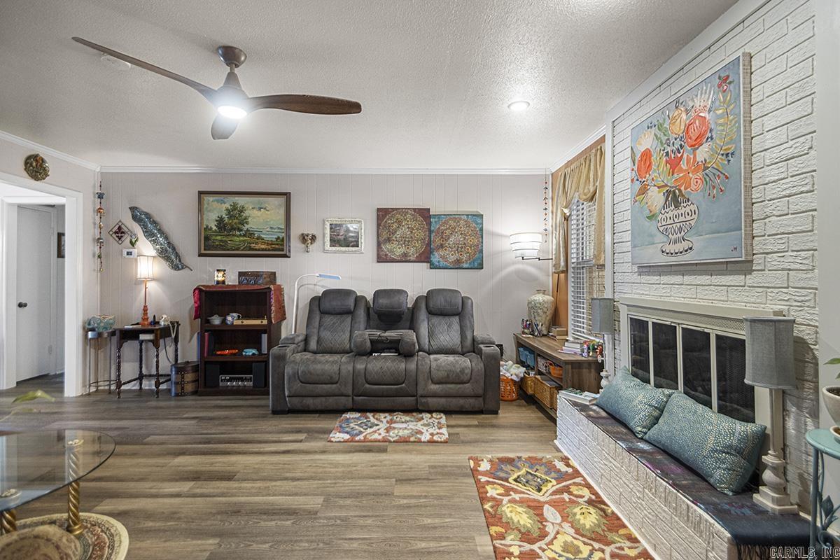 COLONY WEST - Residential