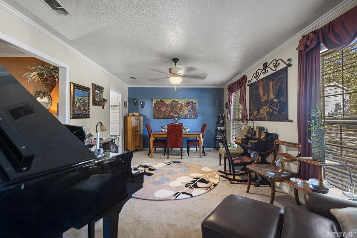 COLONY WEST - Residential