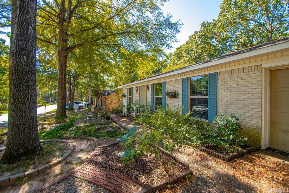 COLONY WEST - Residential
