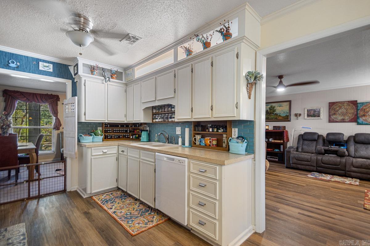 COLONY WEST - Residential