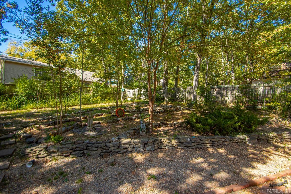 COLONY WEST - Residential