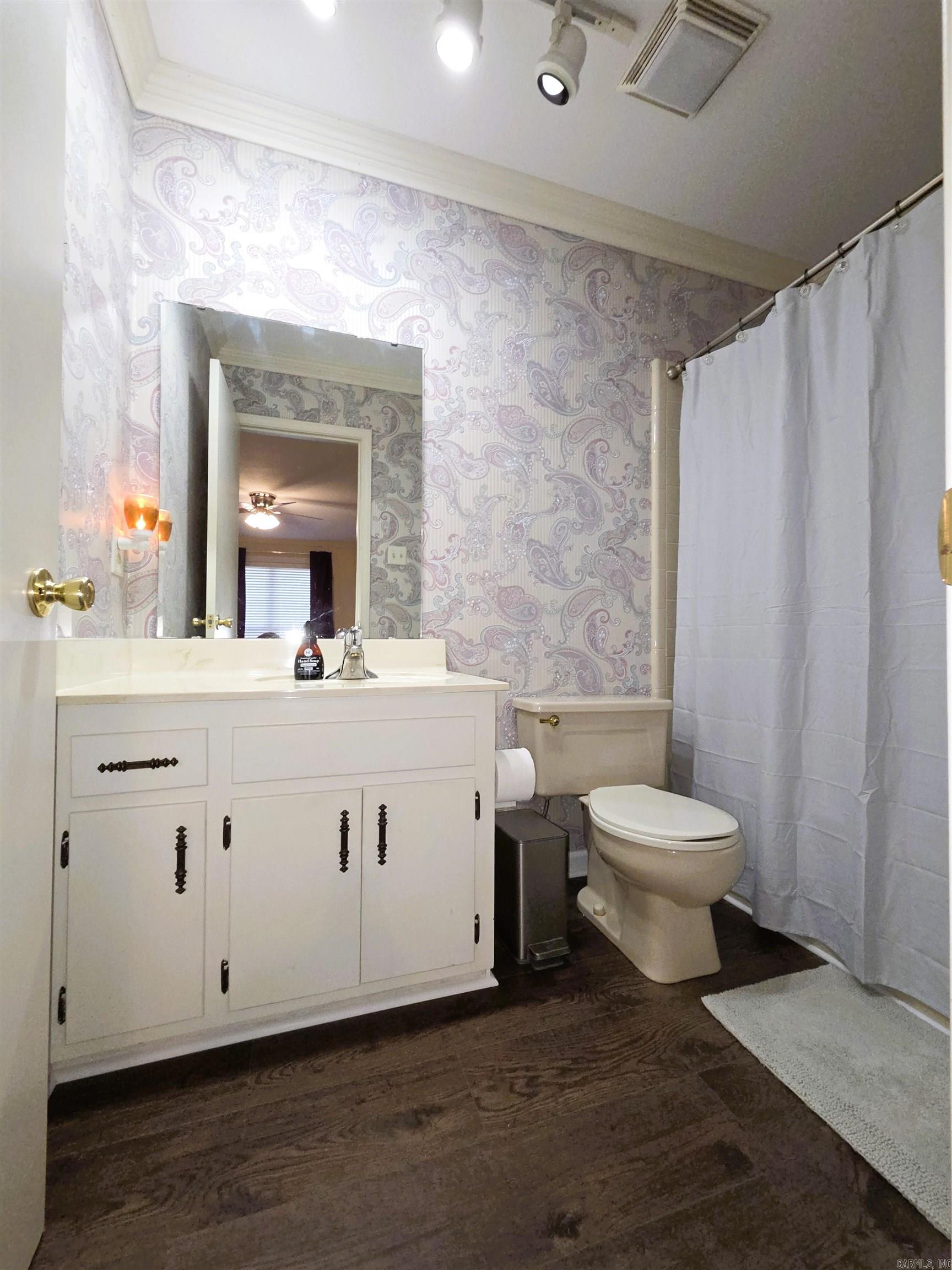 Elm Woods - Residential