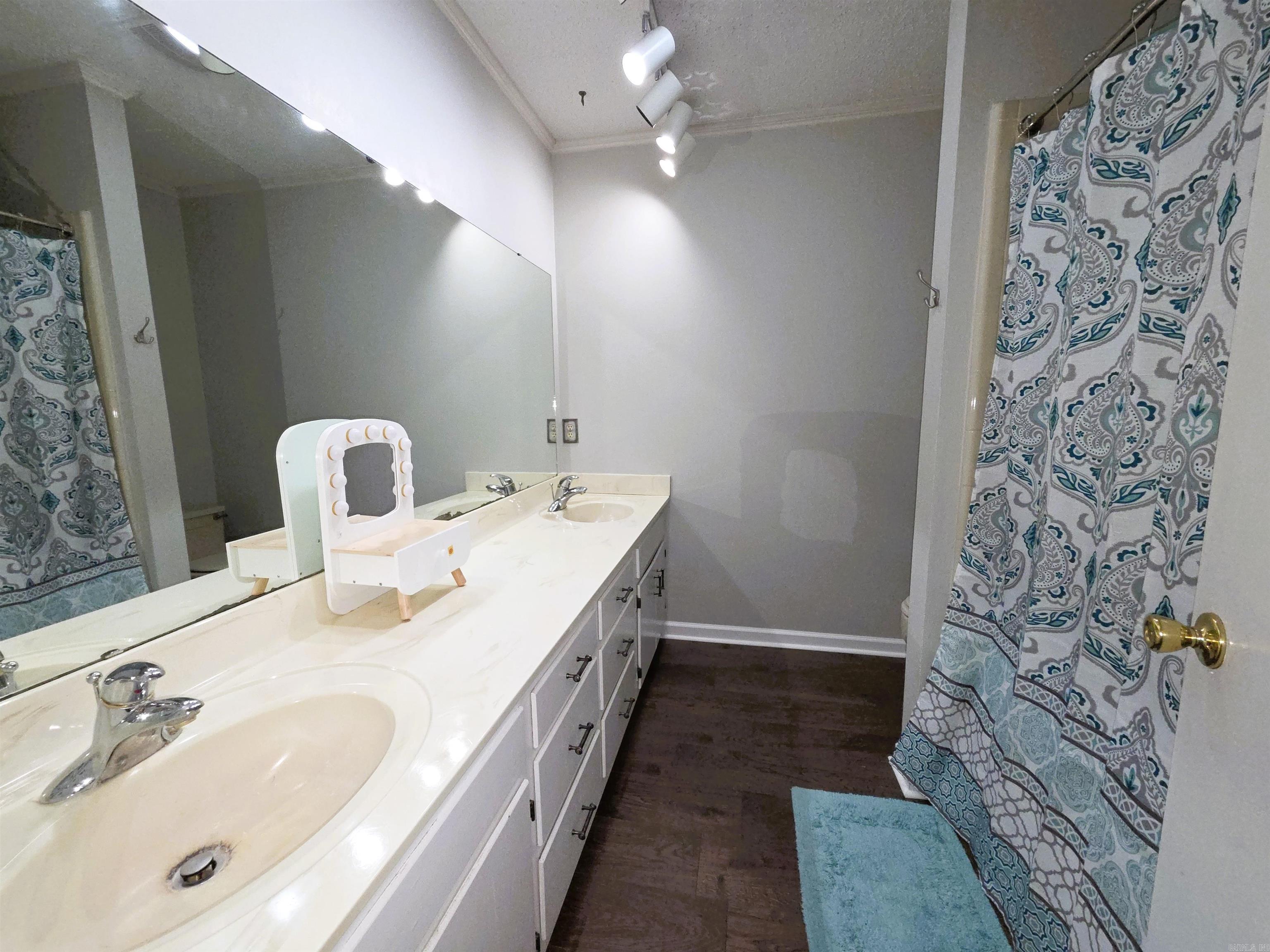 Elm Woods - Residential