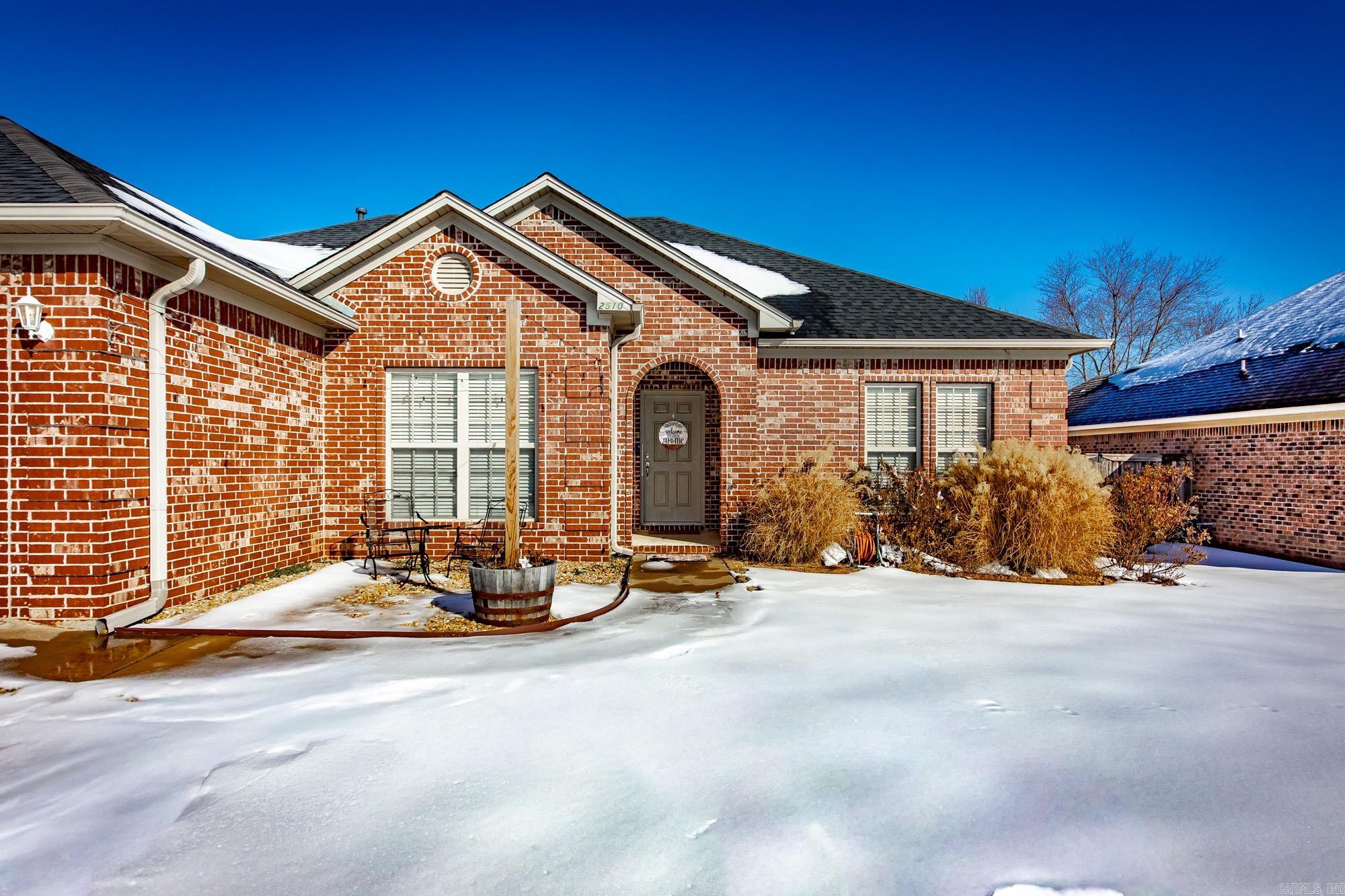 SPRING VALLEY - Residential