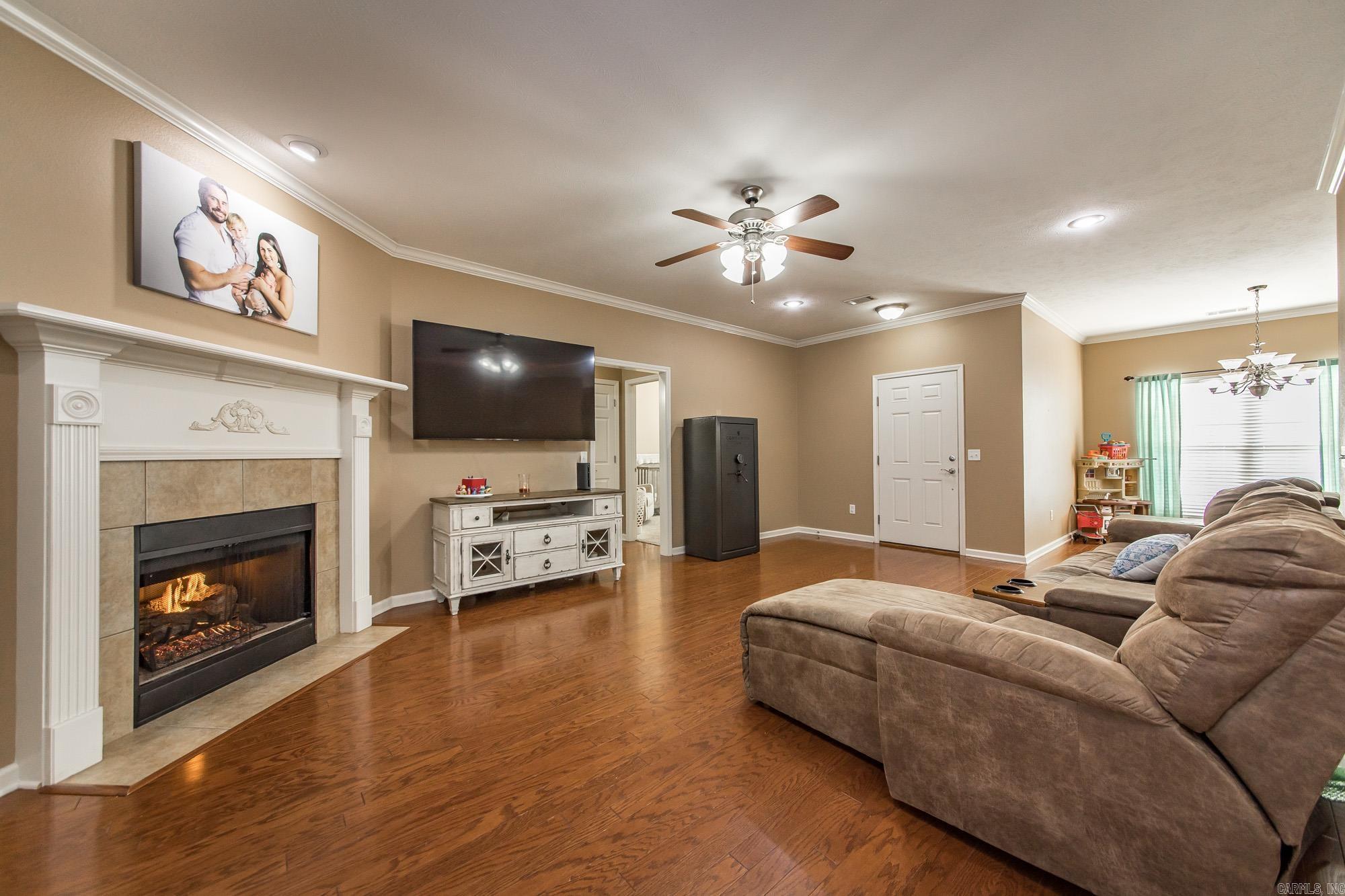 SPRING VALLEY - Residential