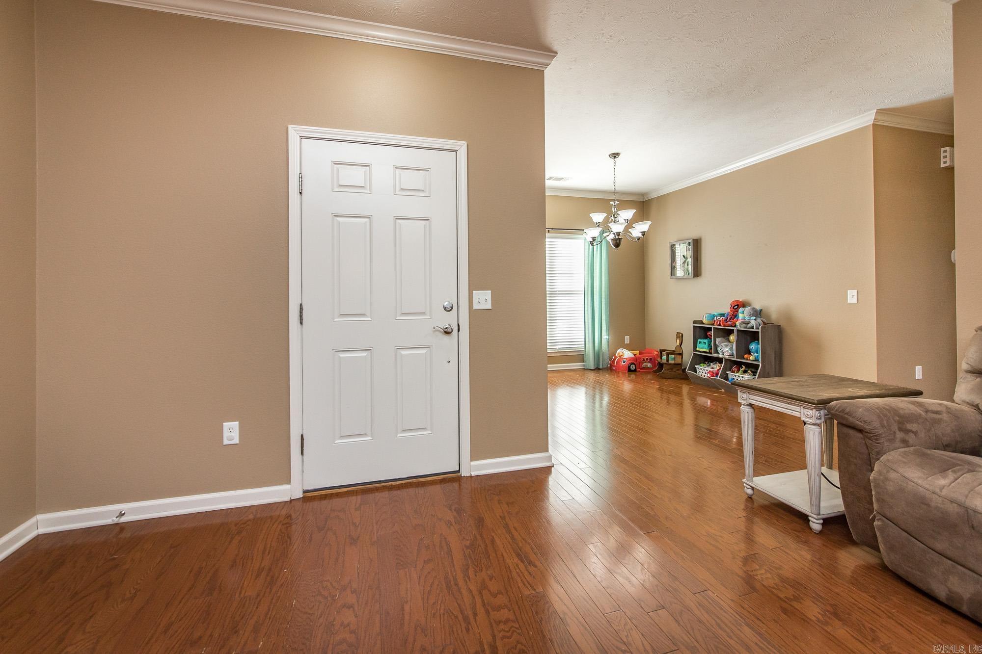 SPRING VALLEY - Residential