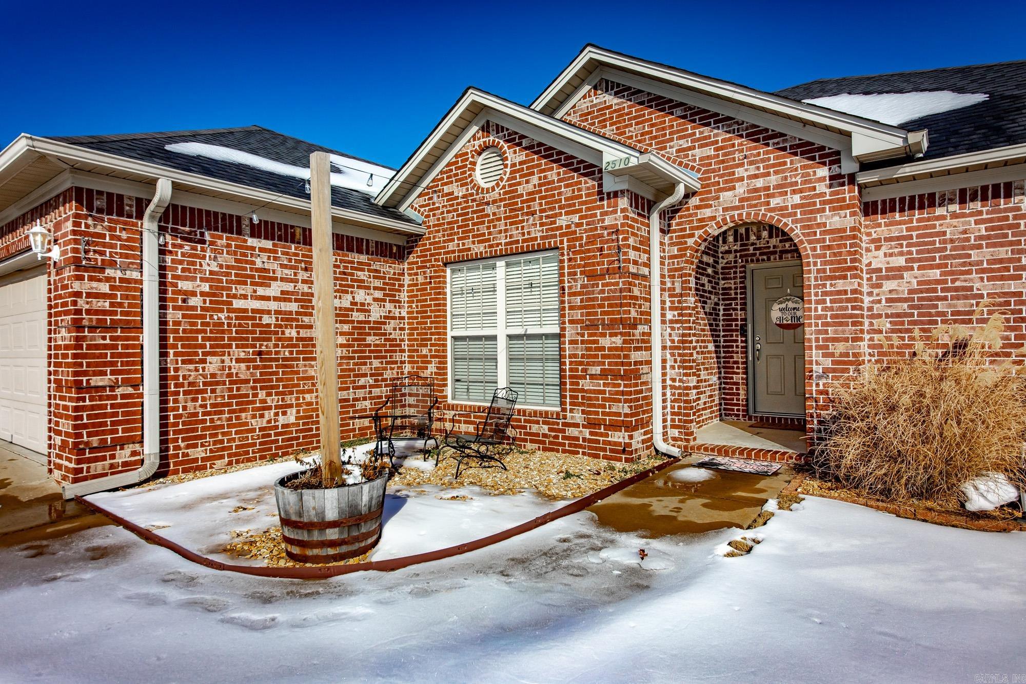 SPRING VALLEY - Residential