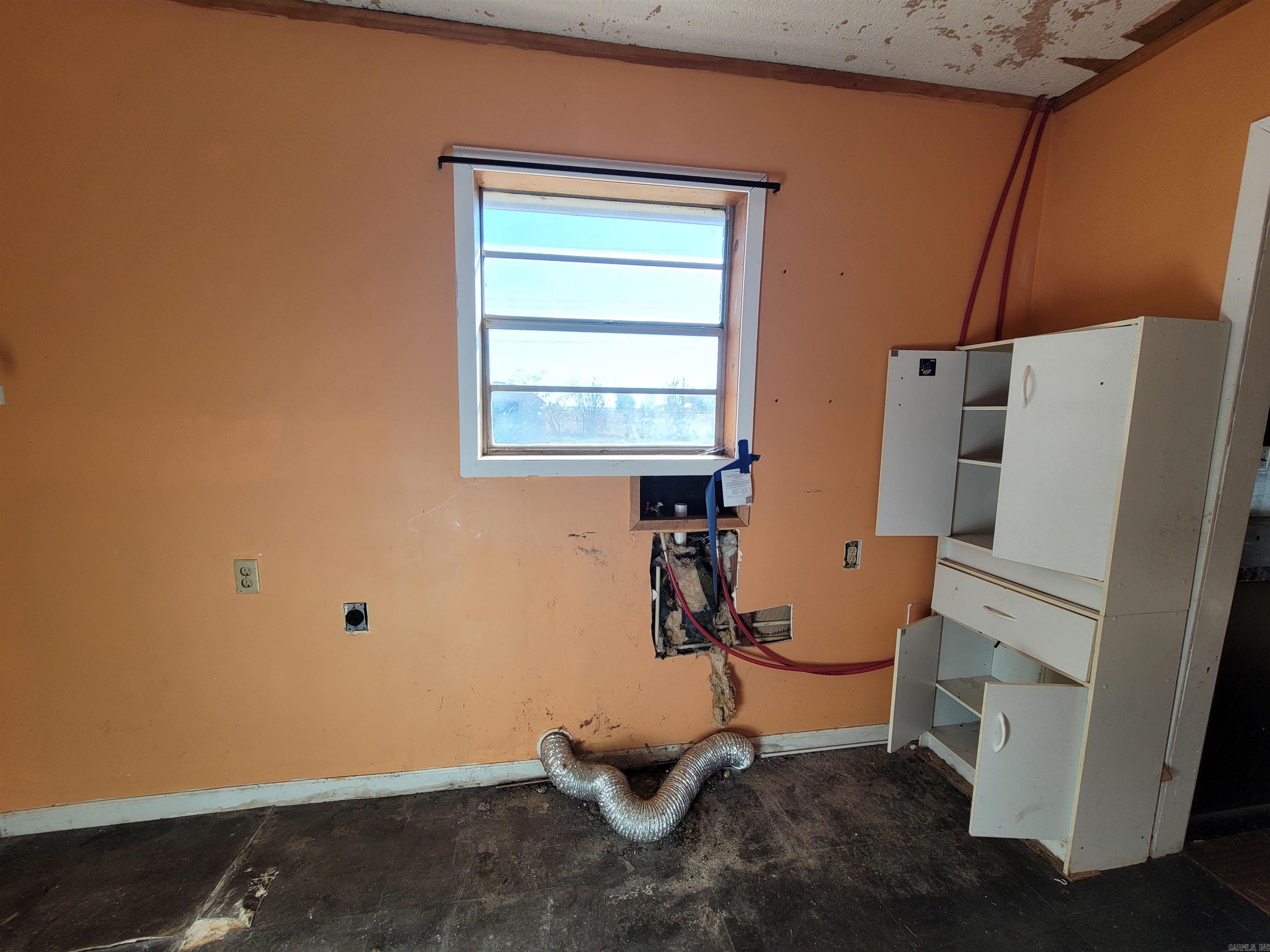 ROBINSVILLE - Residential