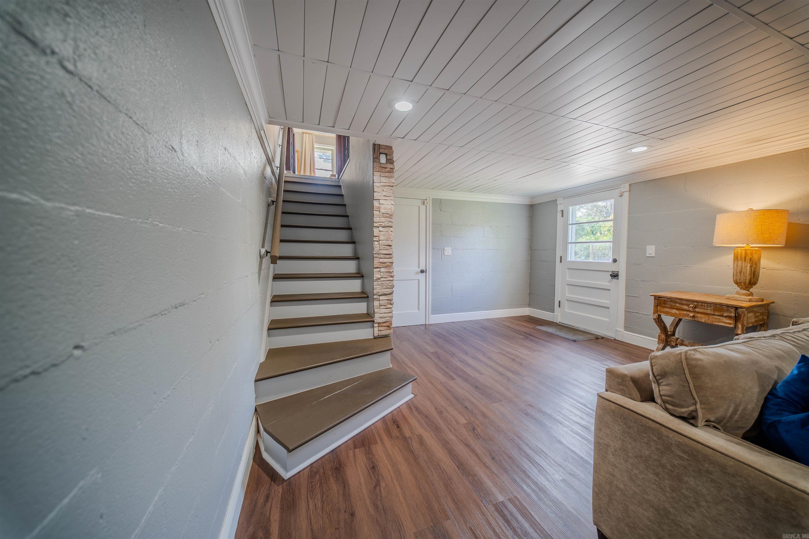 THOMPSON HEIGHTS 2ND S-D - Residential