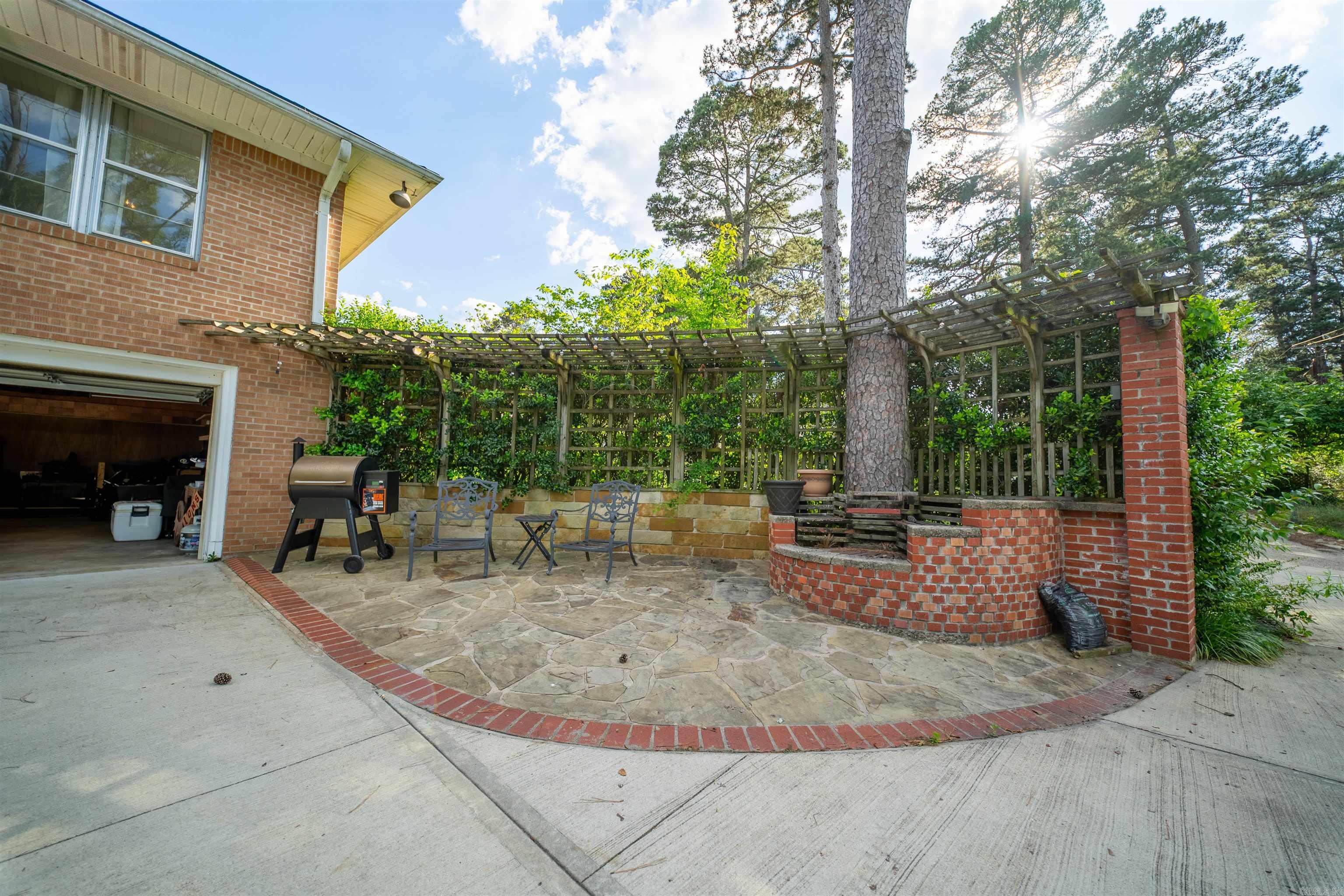 THOMPSON HEIGHTS 2ND S-D - Residential
