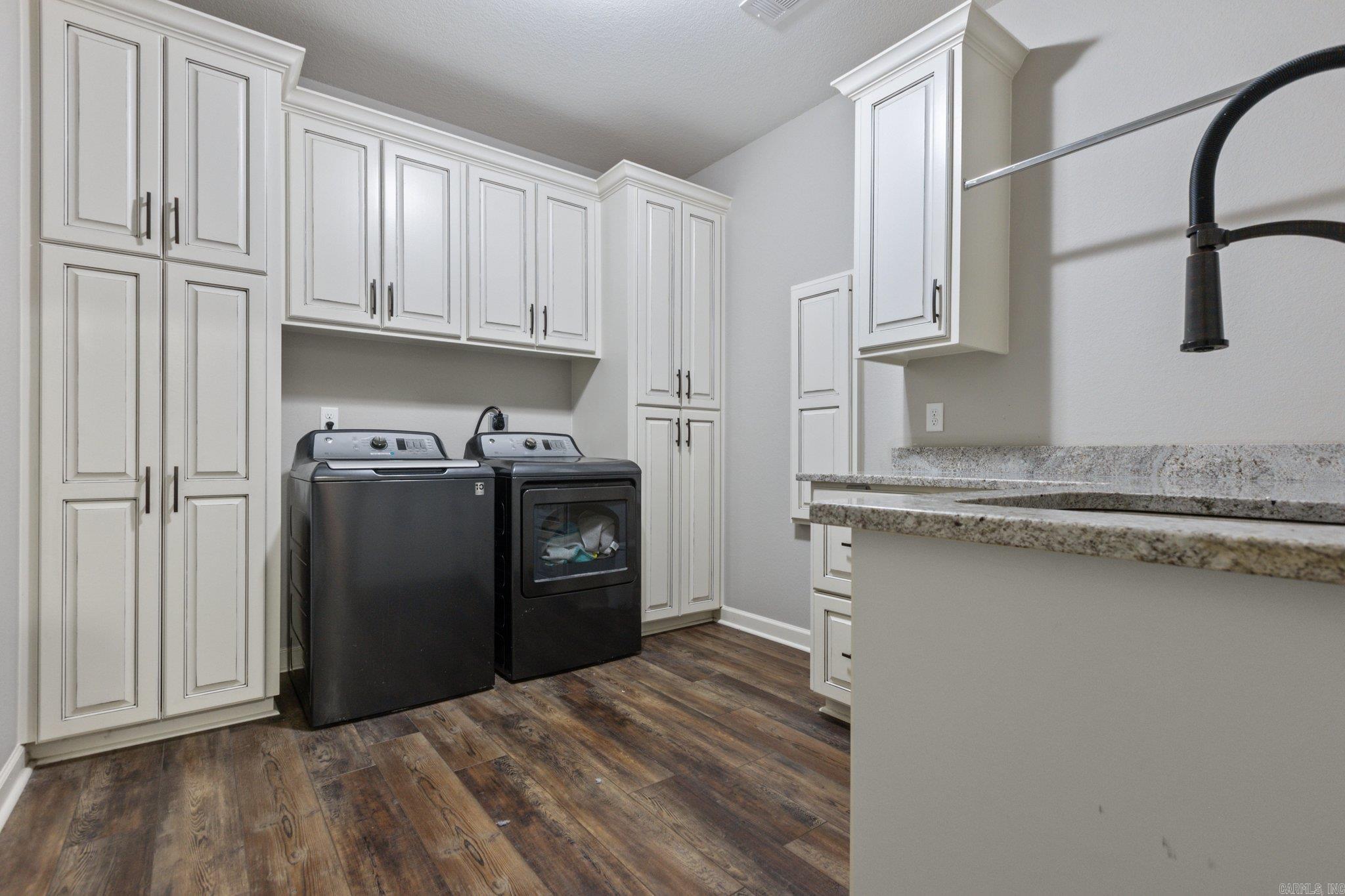 OAK TREE RIDGE SUB - Residential