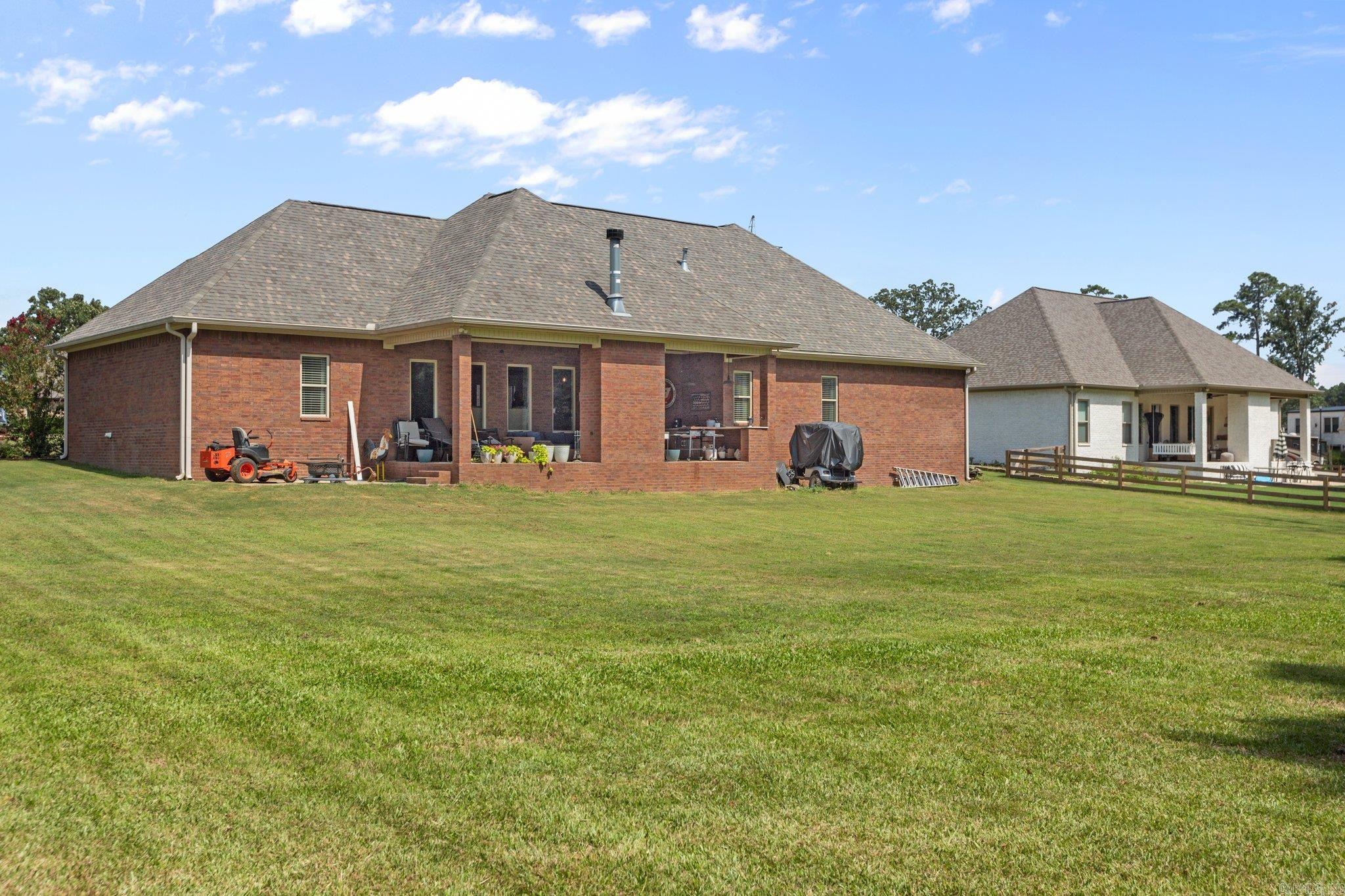 OAK TREE RIDGE SUB - Residential