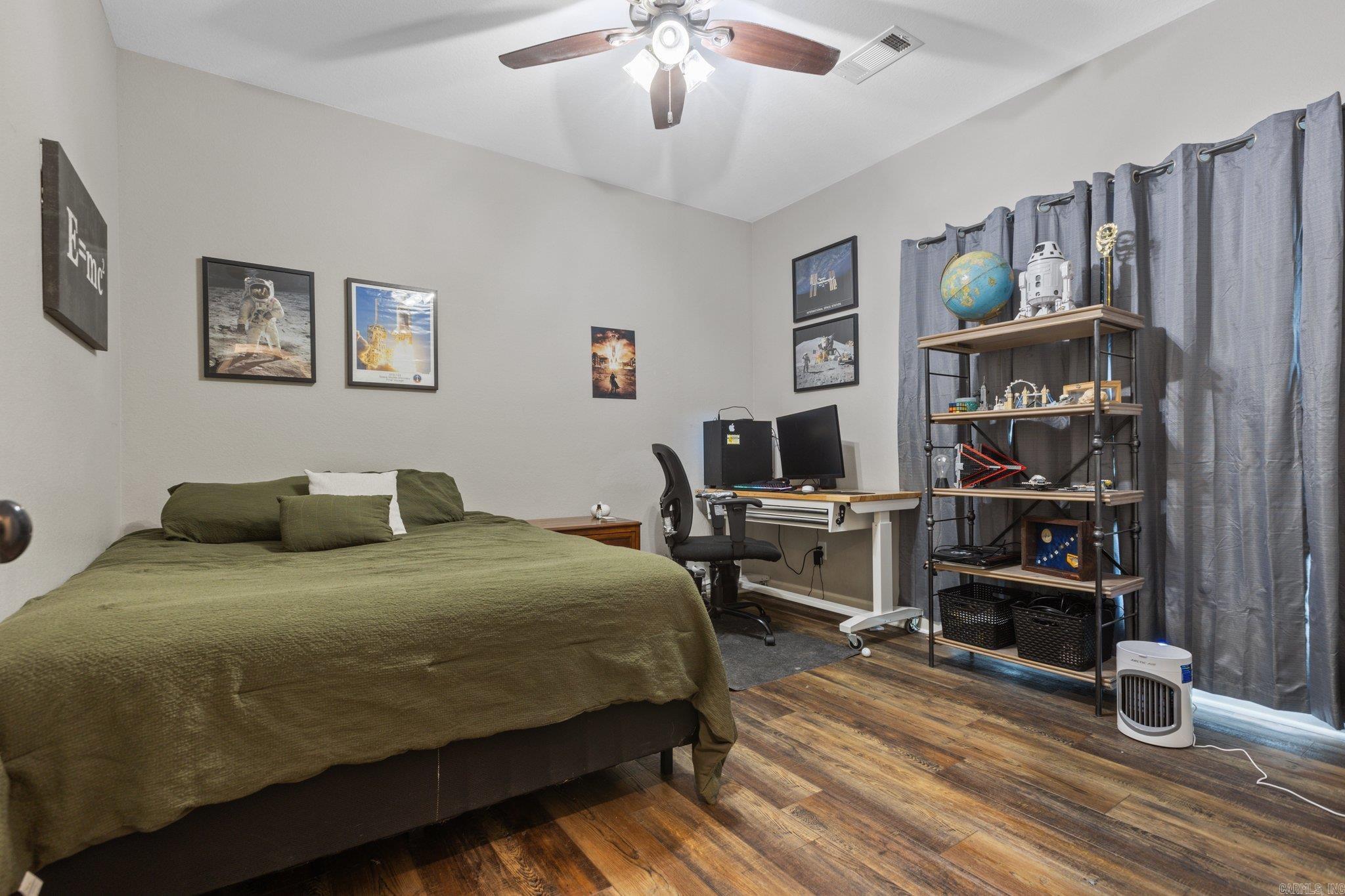 OAK TREE RIDGE SUB - Residential